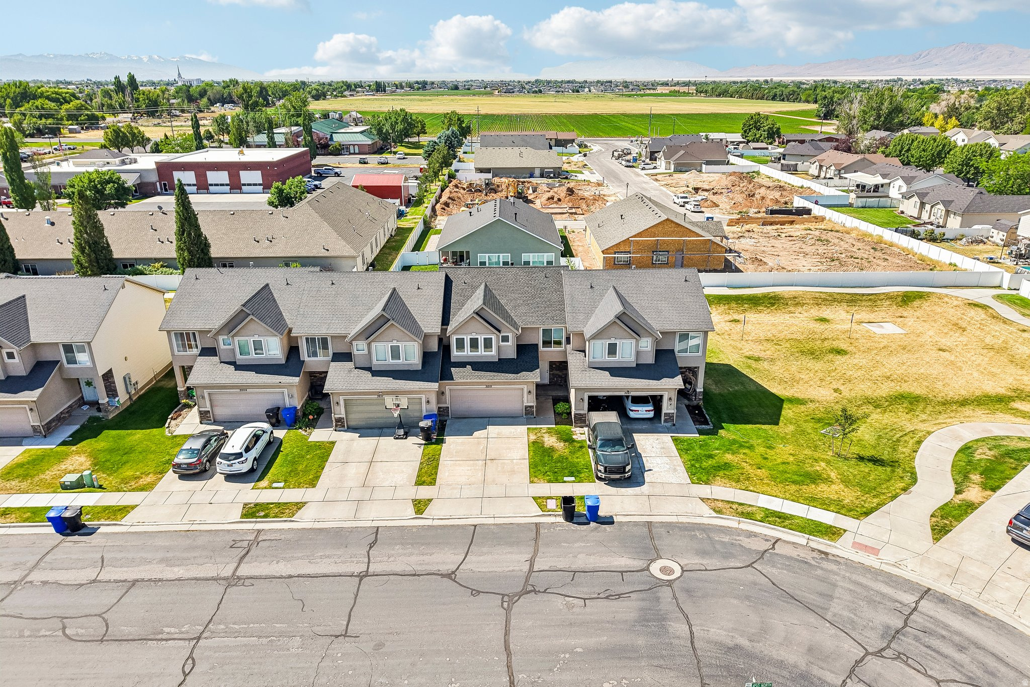 main property photo 33