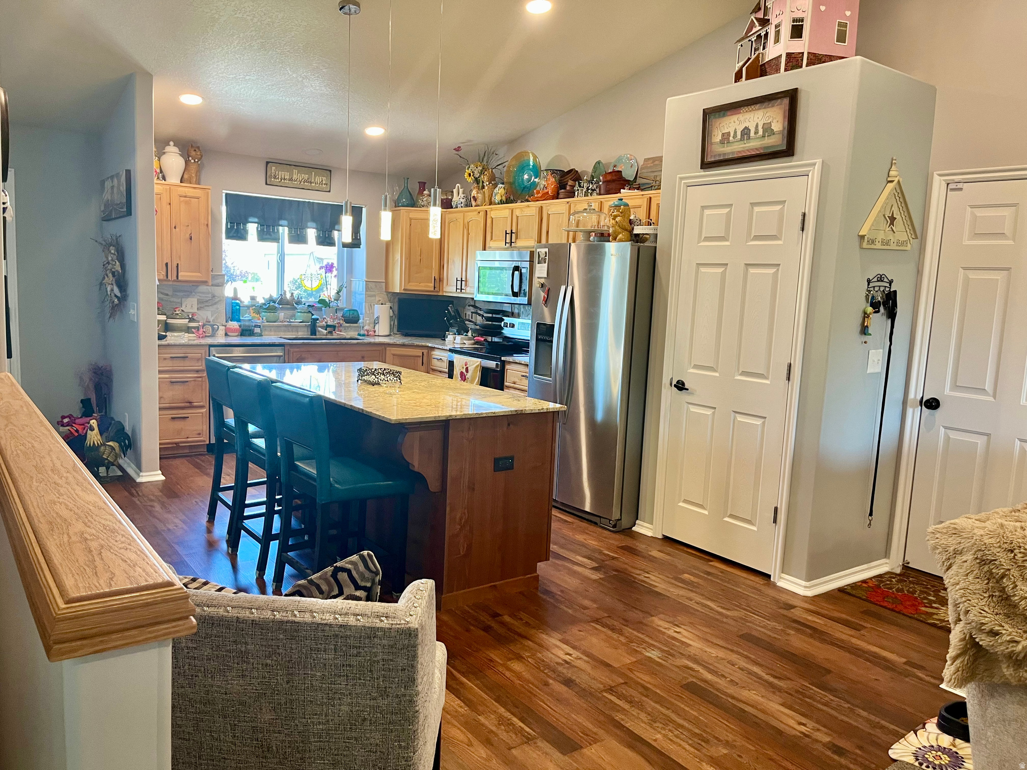 main property photo 5