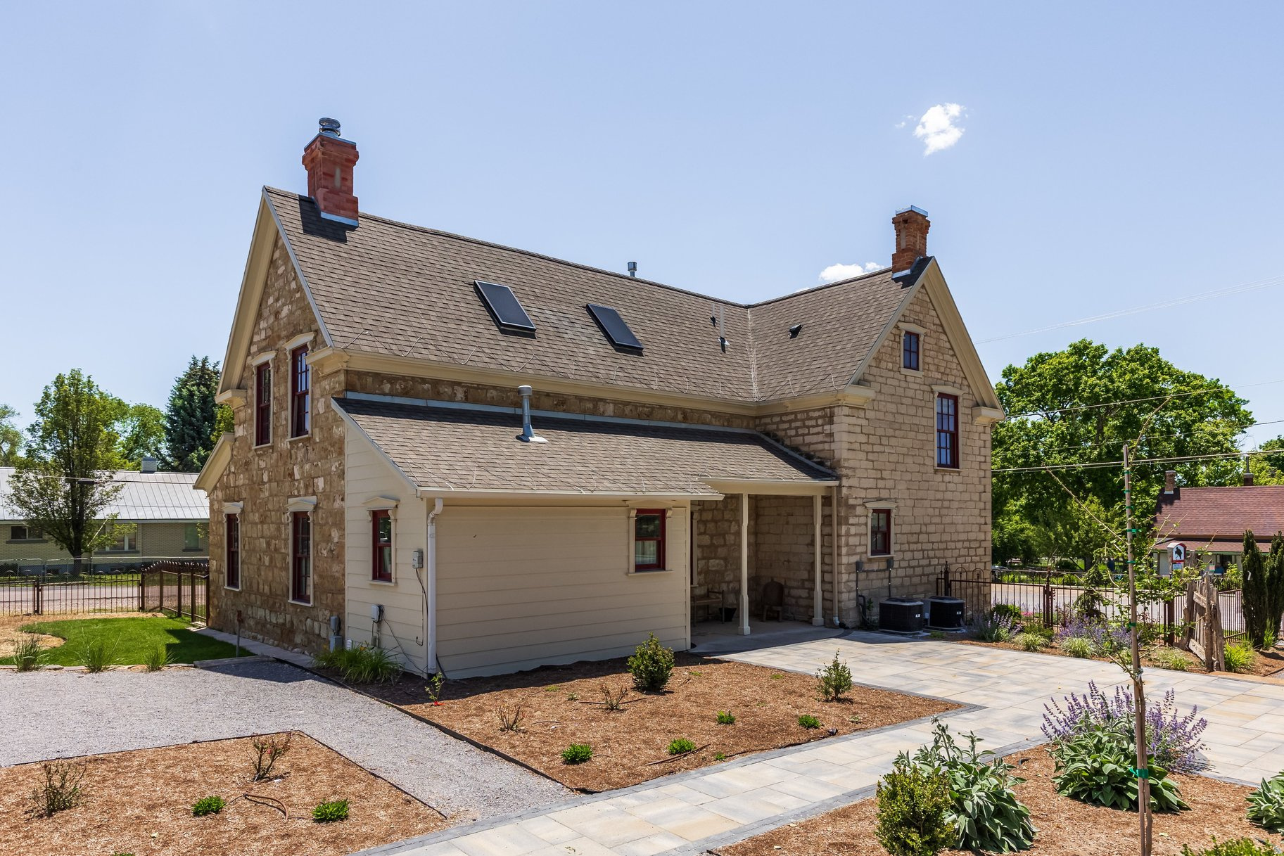 main property photo 33