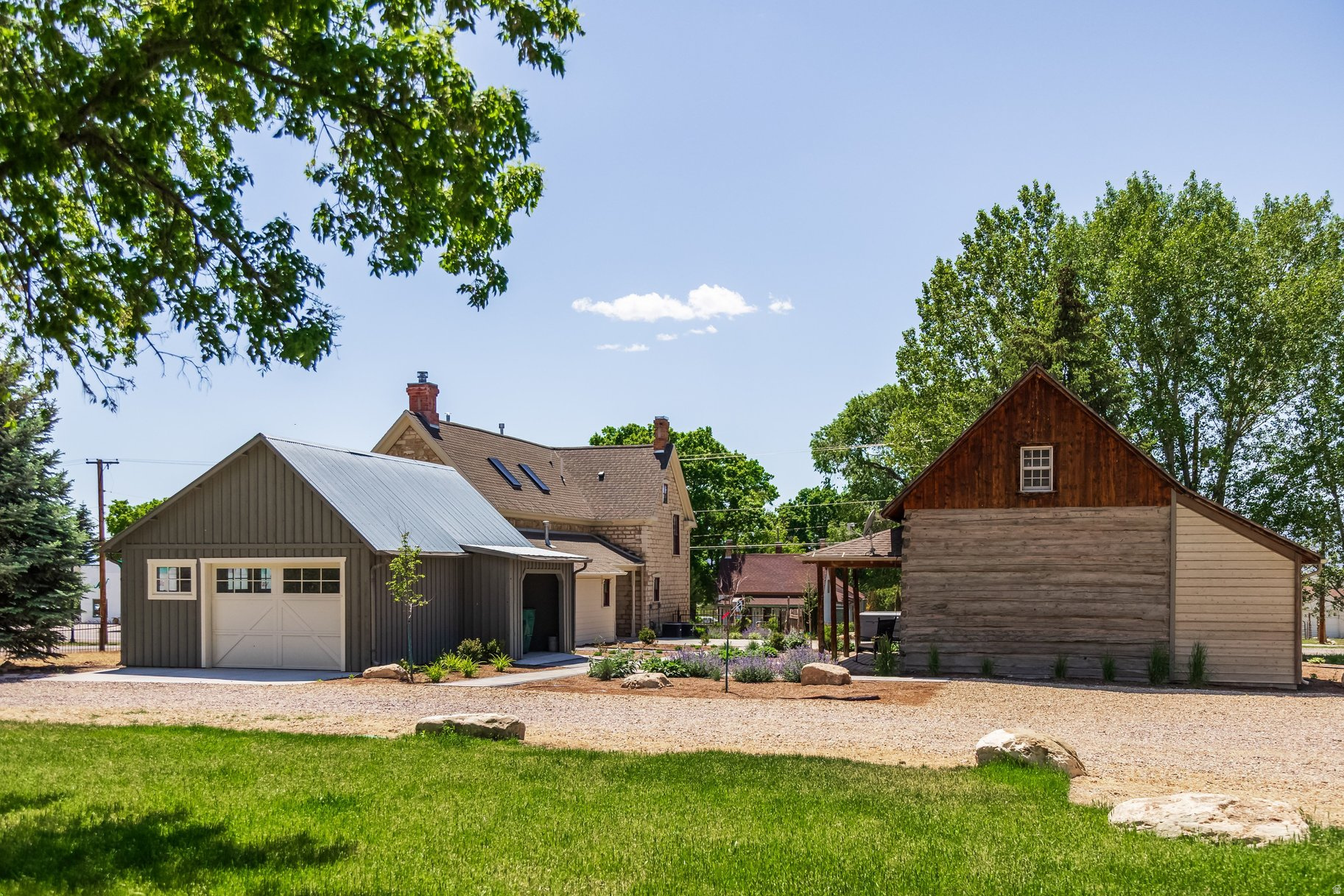 main property photo 39