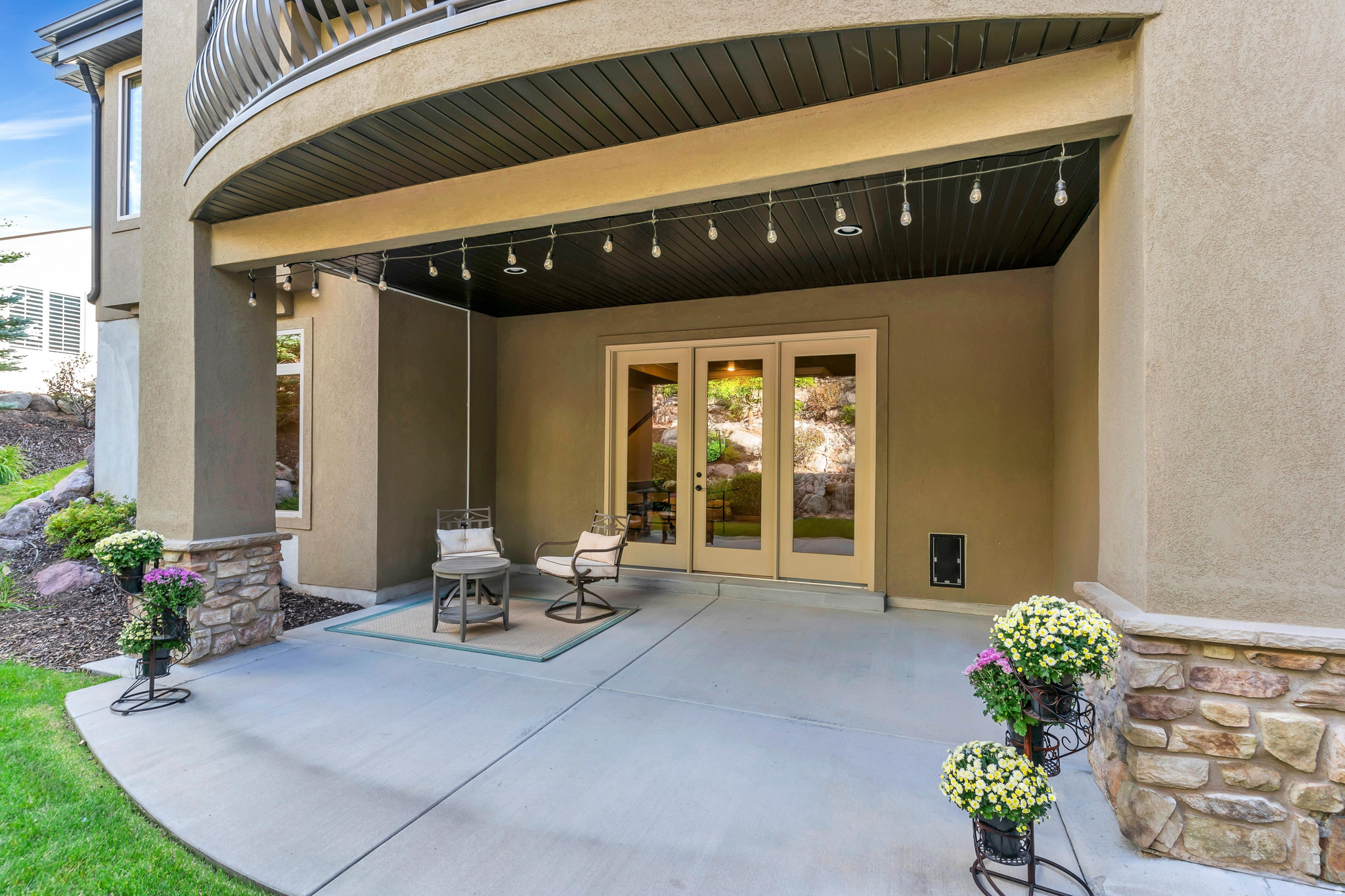 main property photo 41
