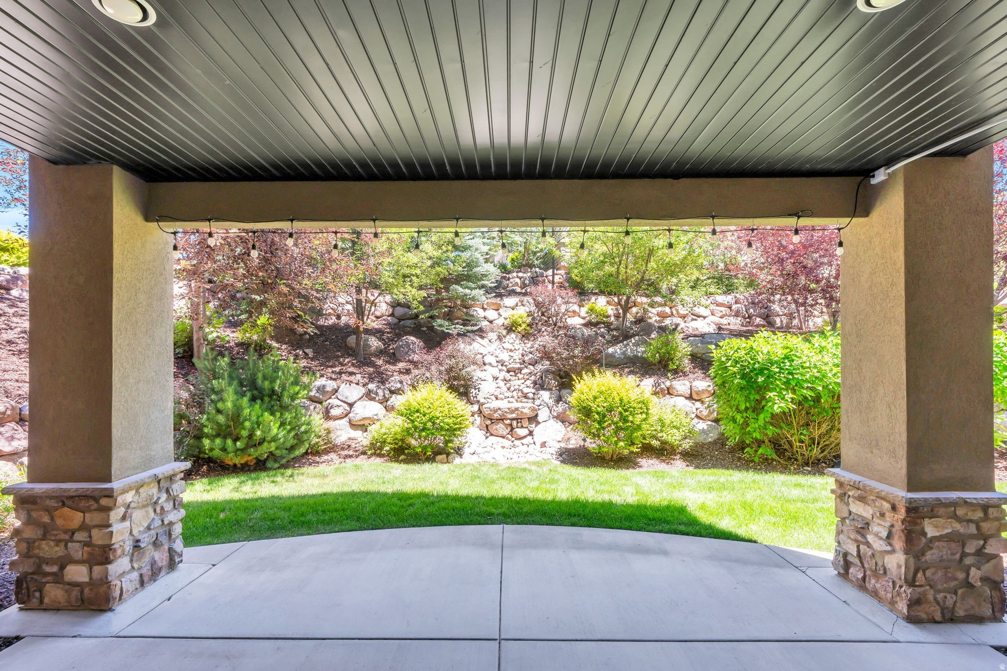 main property photo 45