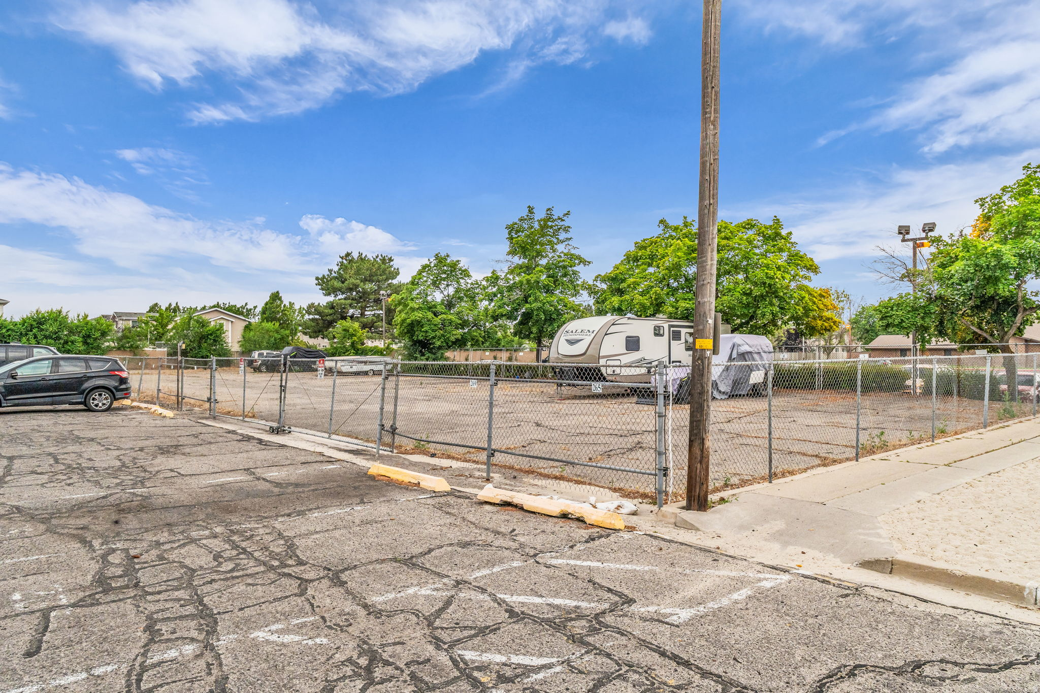 main property photo 28