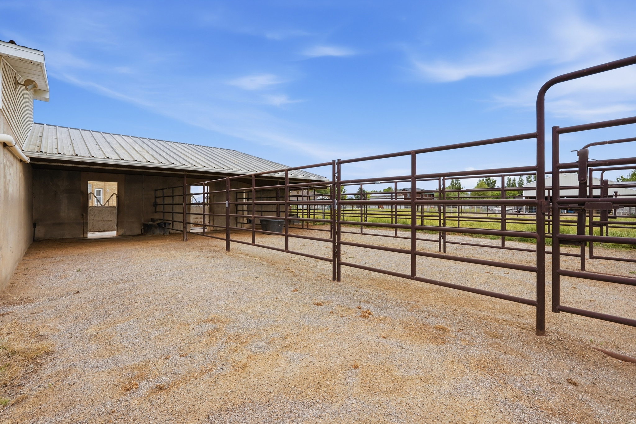 main property photo 39