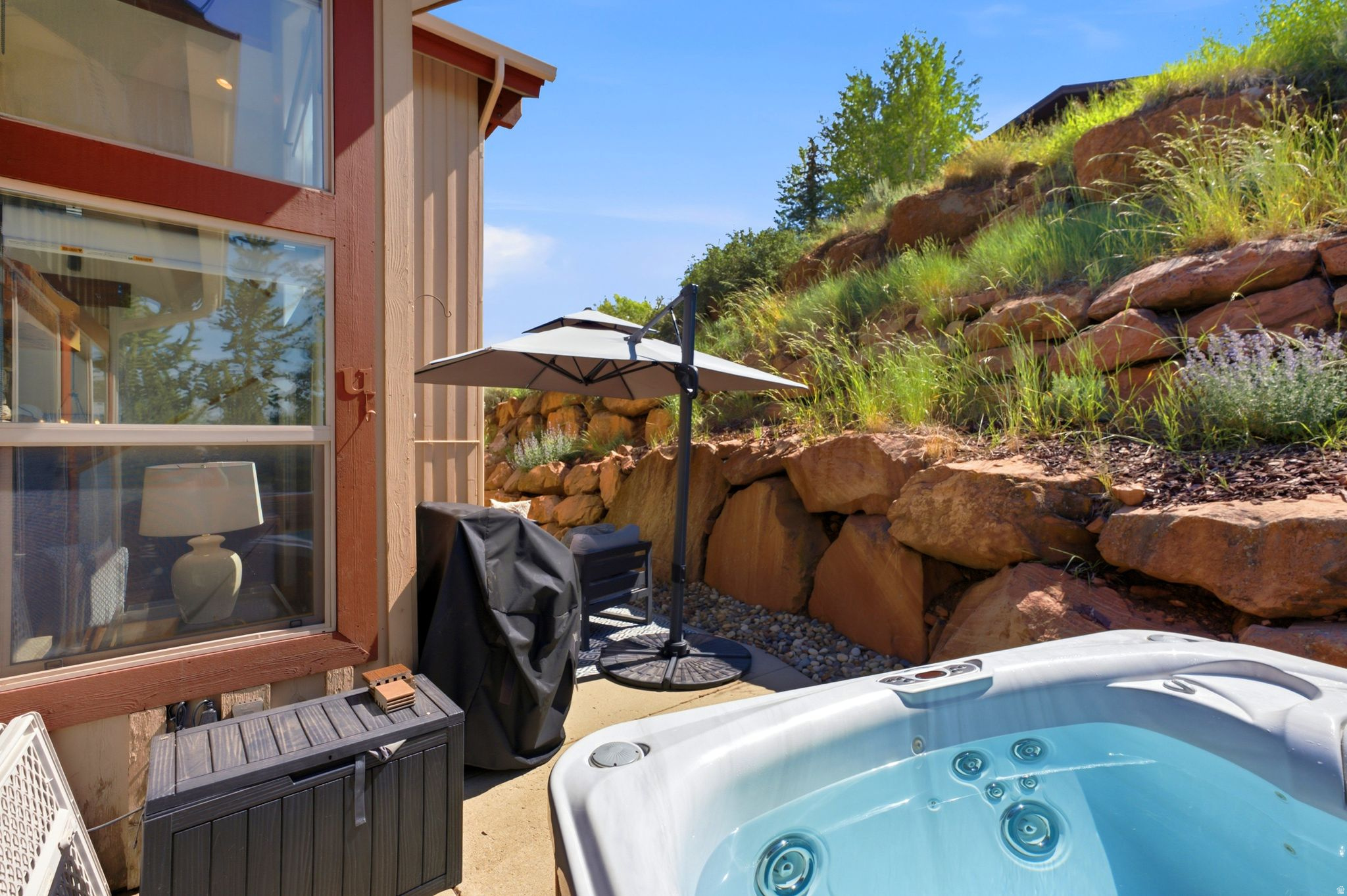 main property photo 14