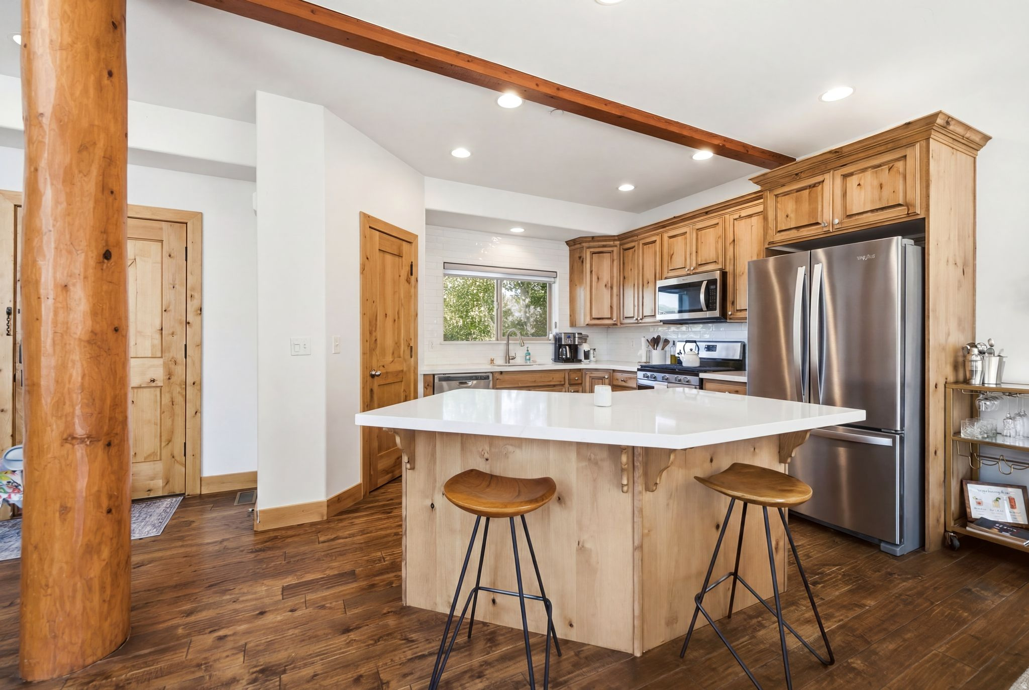 main property photo 8