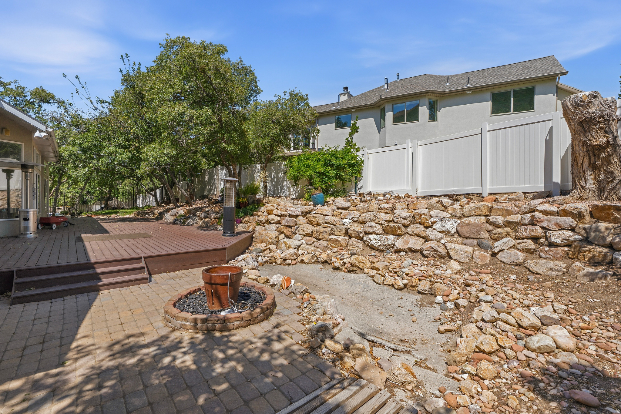 main property photo 44