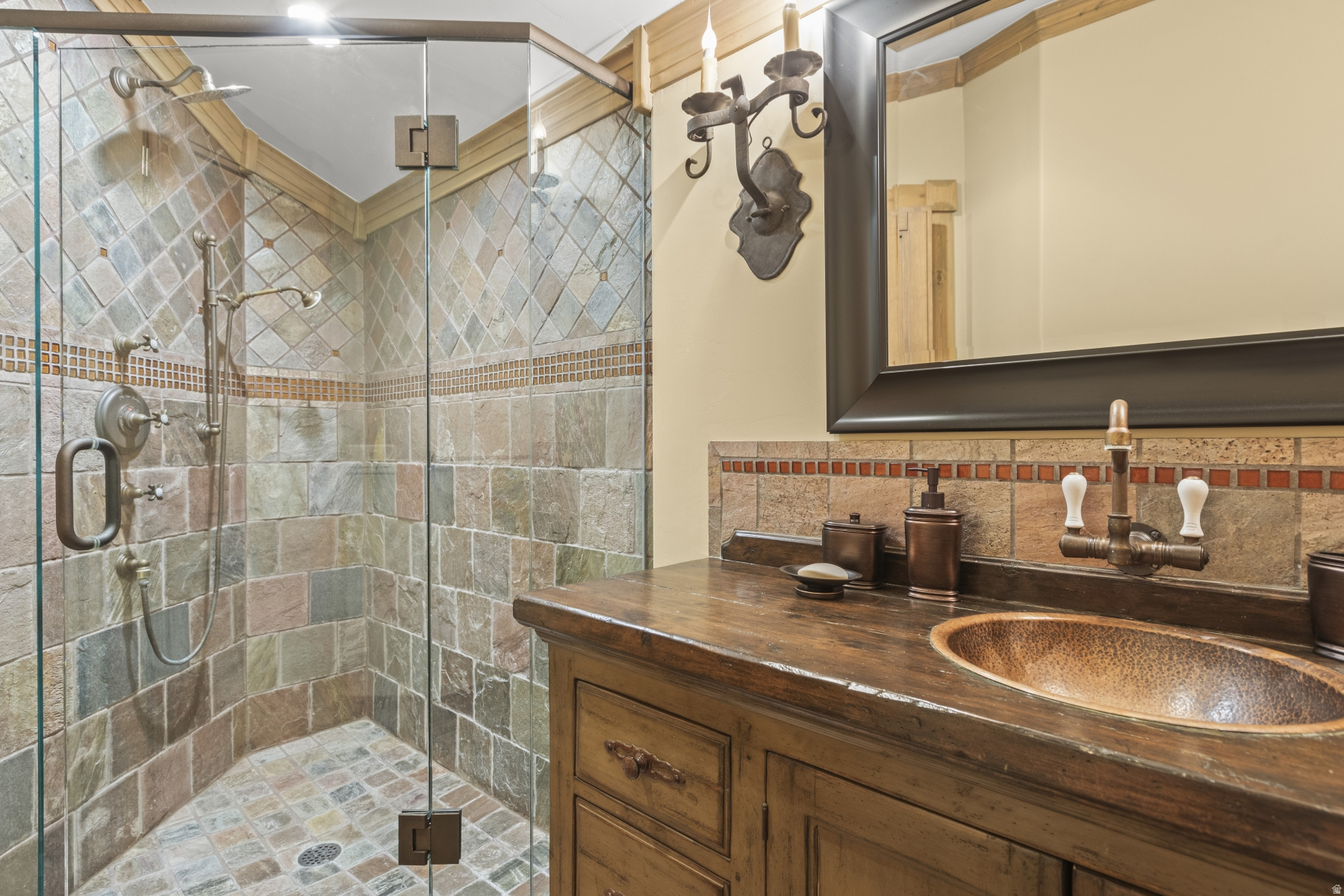 main property photo 89
