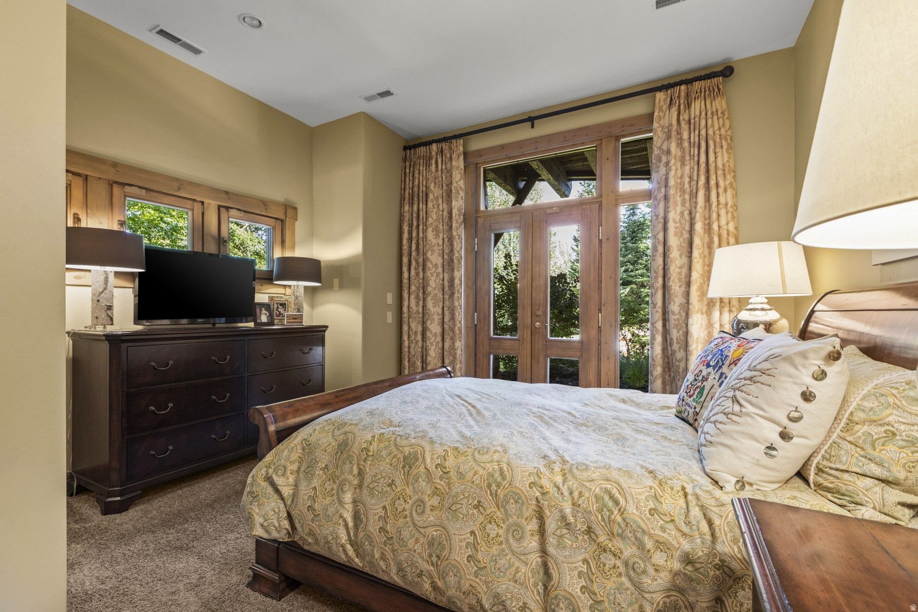 main property photo 90