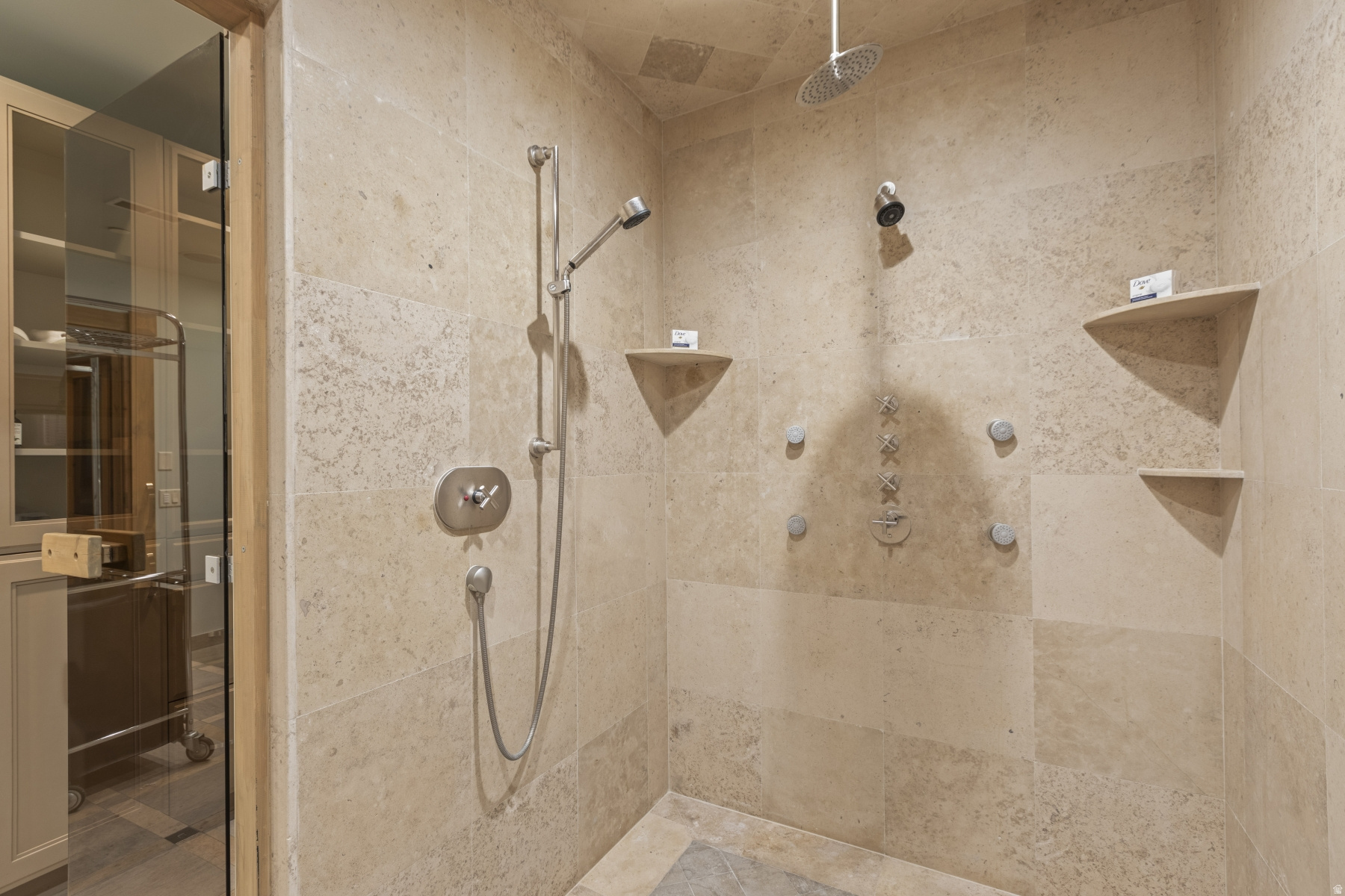 main property photo 99