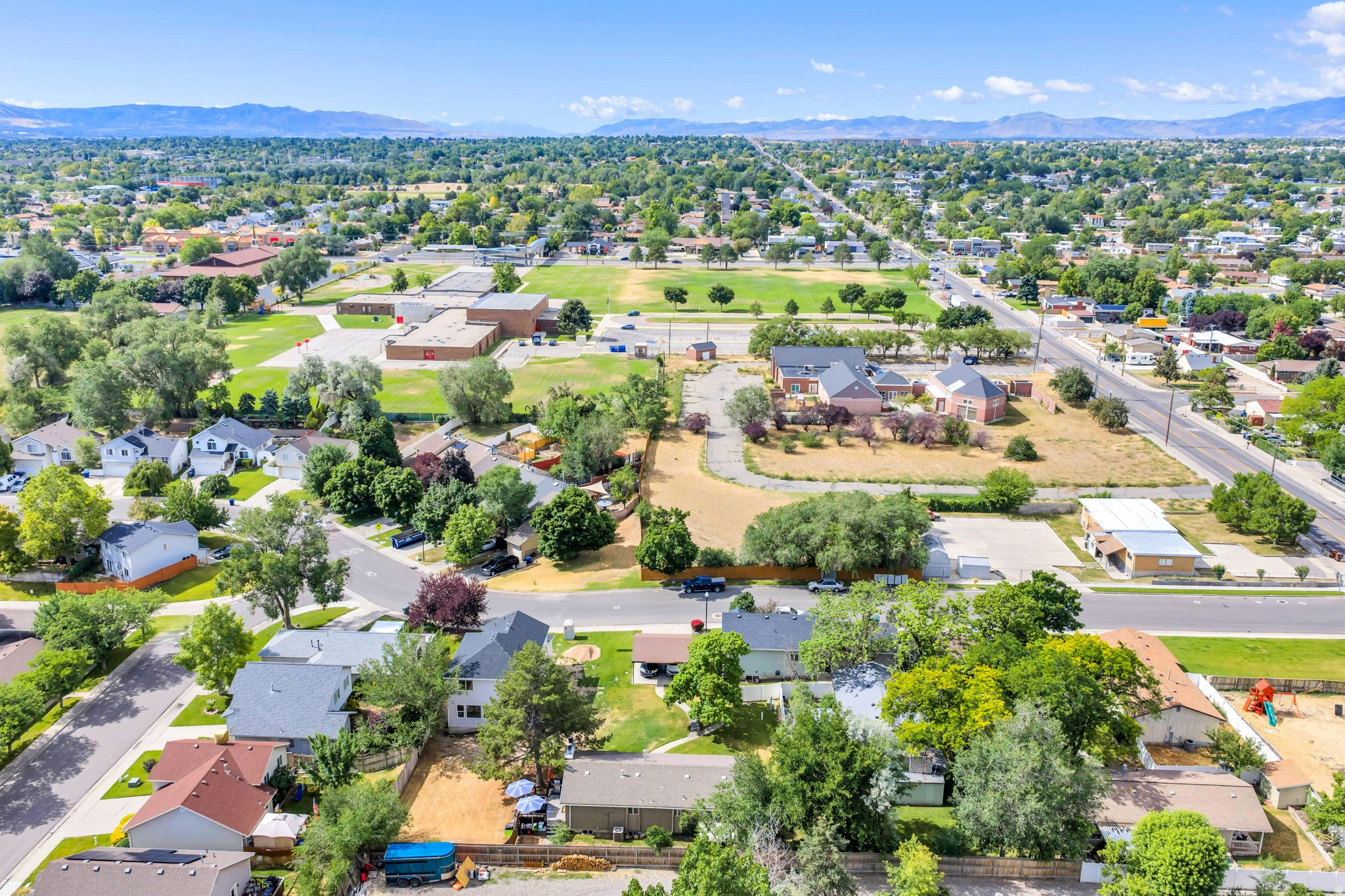 main property photo 38