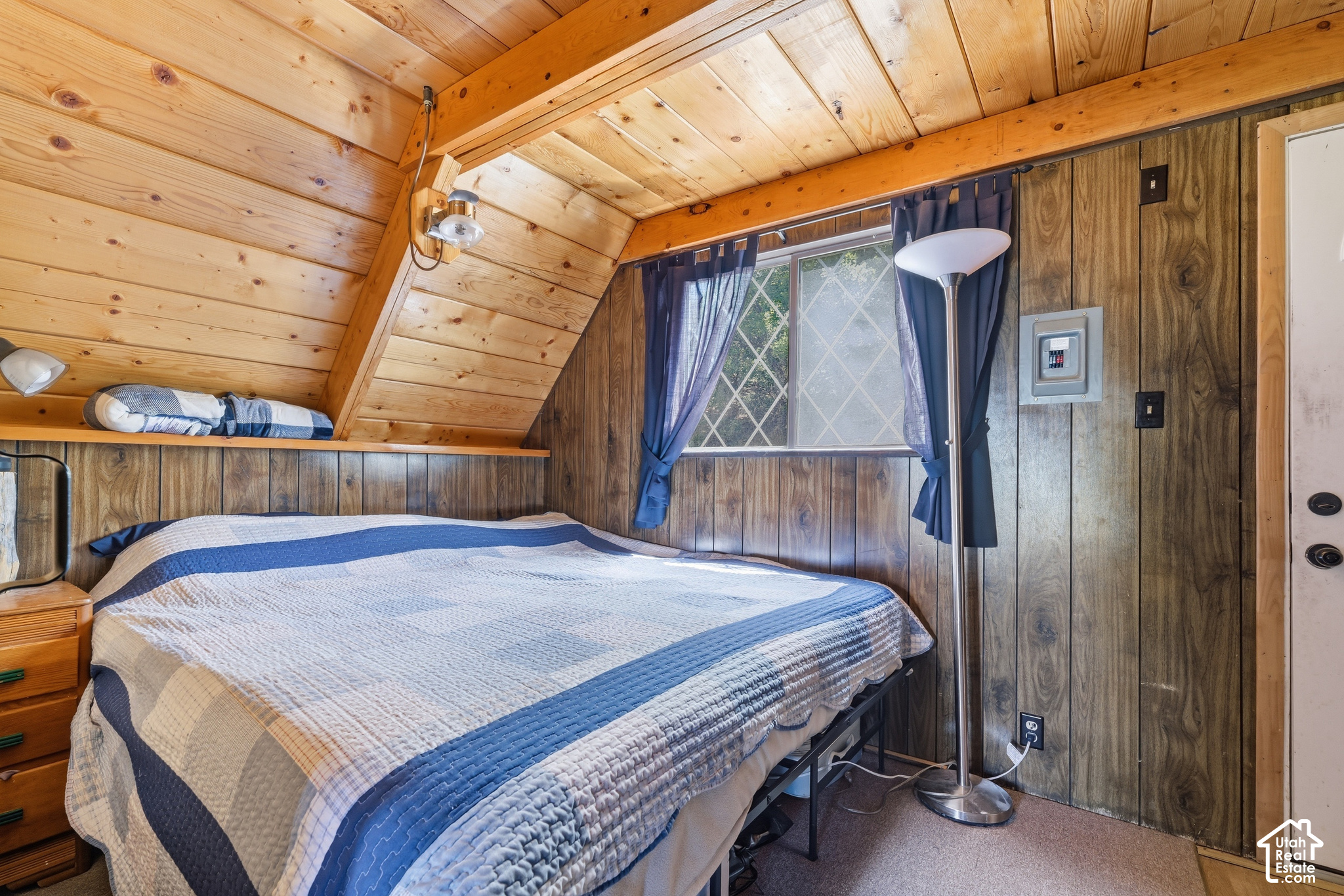 main property photo 12