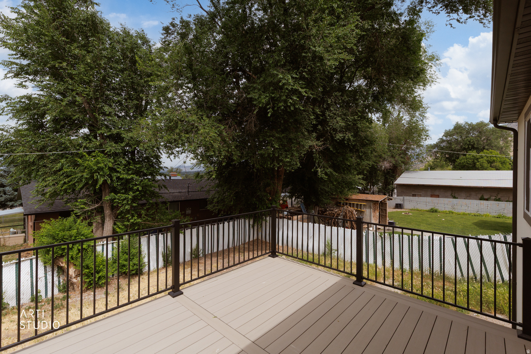 main property photo 10