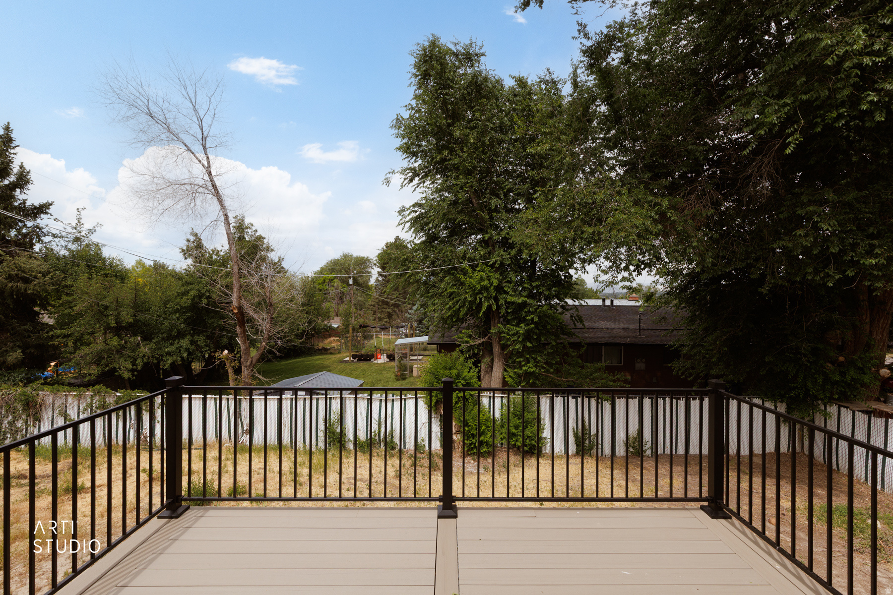 main property photo 11
