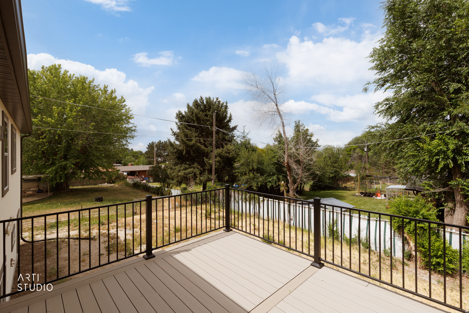 main property photo 9