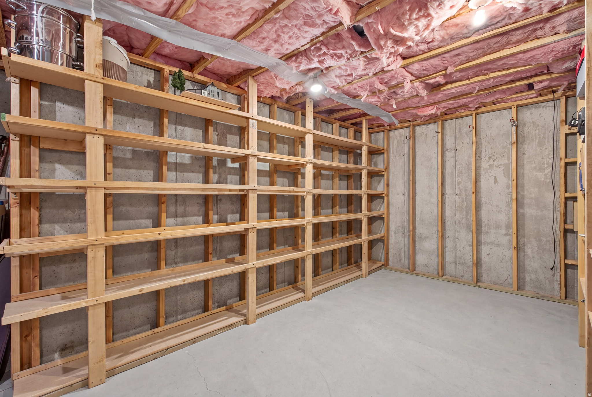 main property photo 50