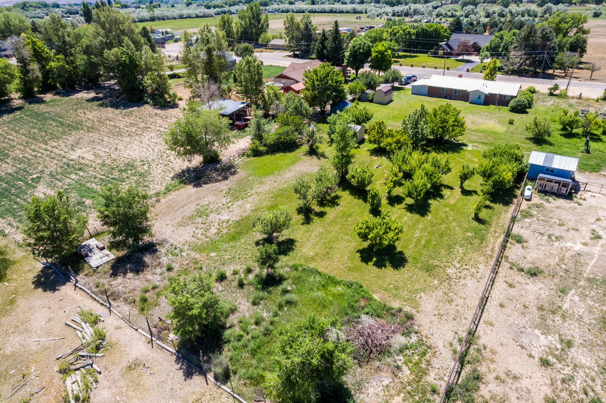 main property photo 40