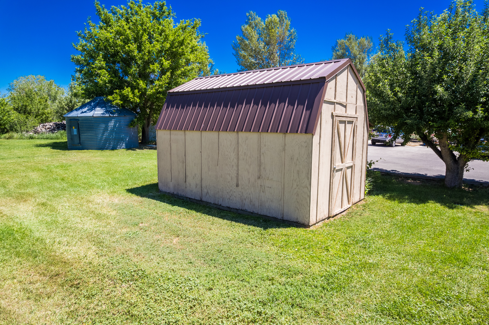 main property photo 42