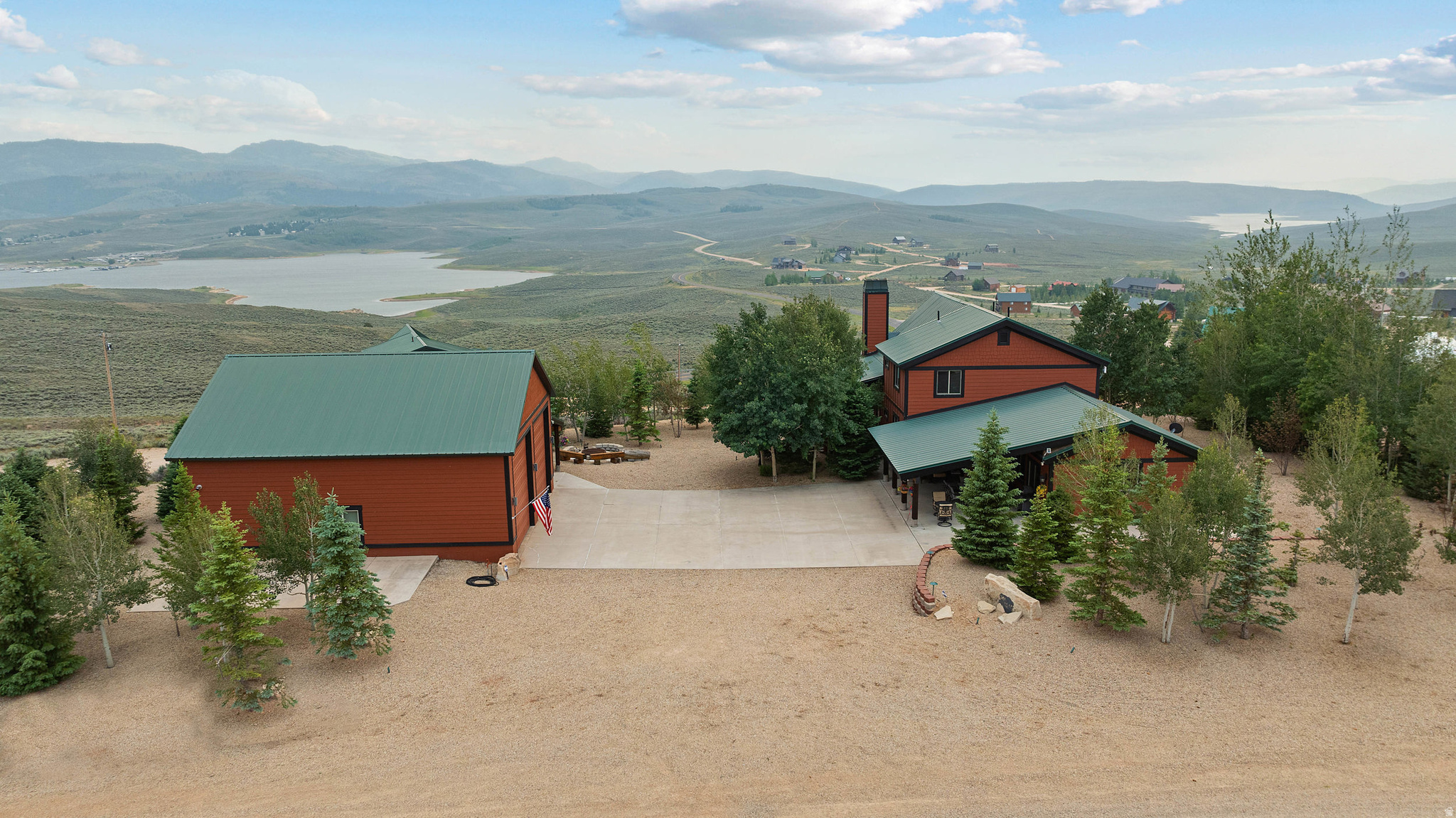 main property photo 45
