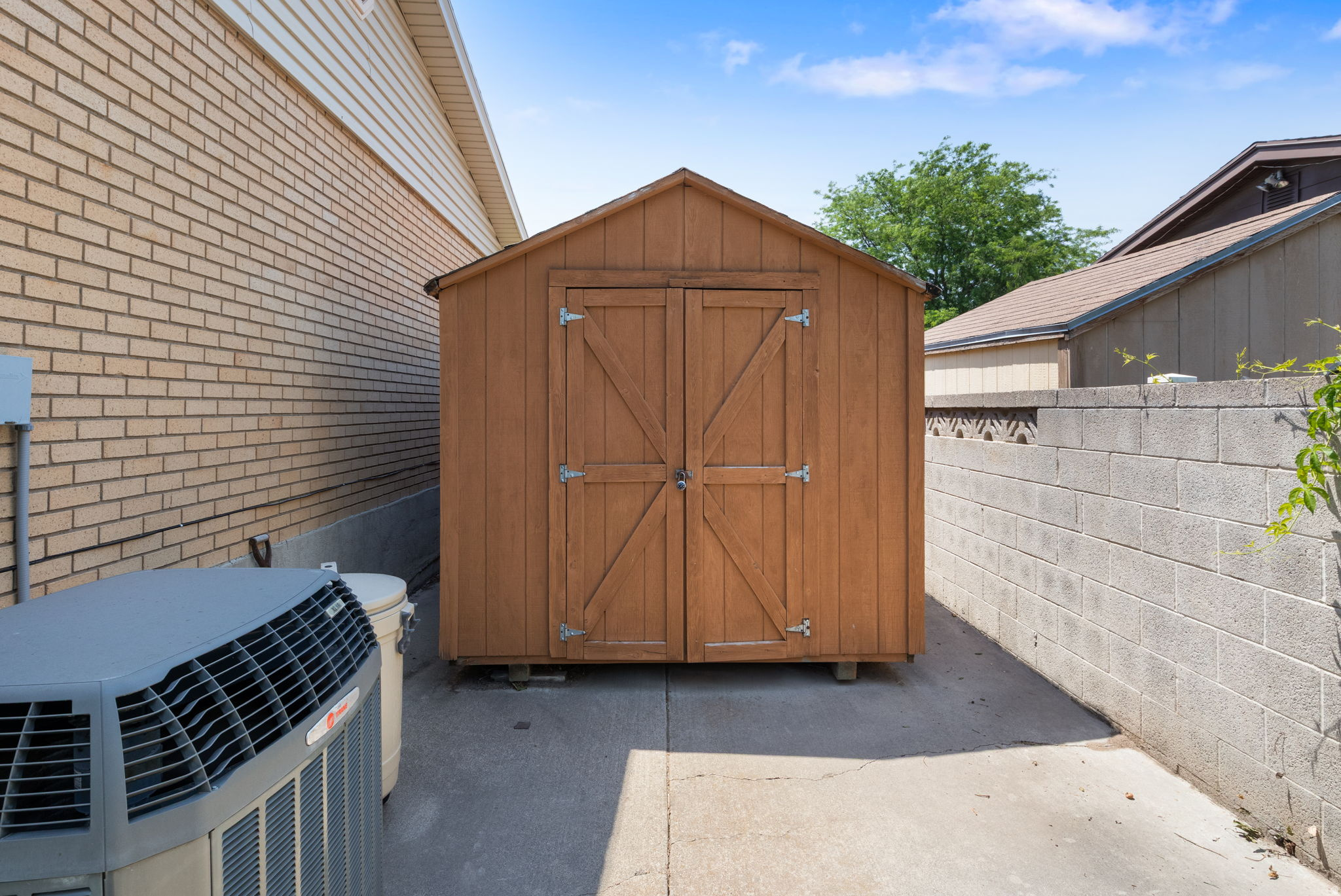main property photo 41