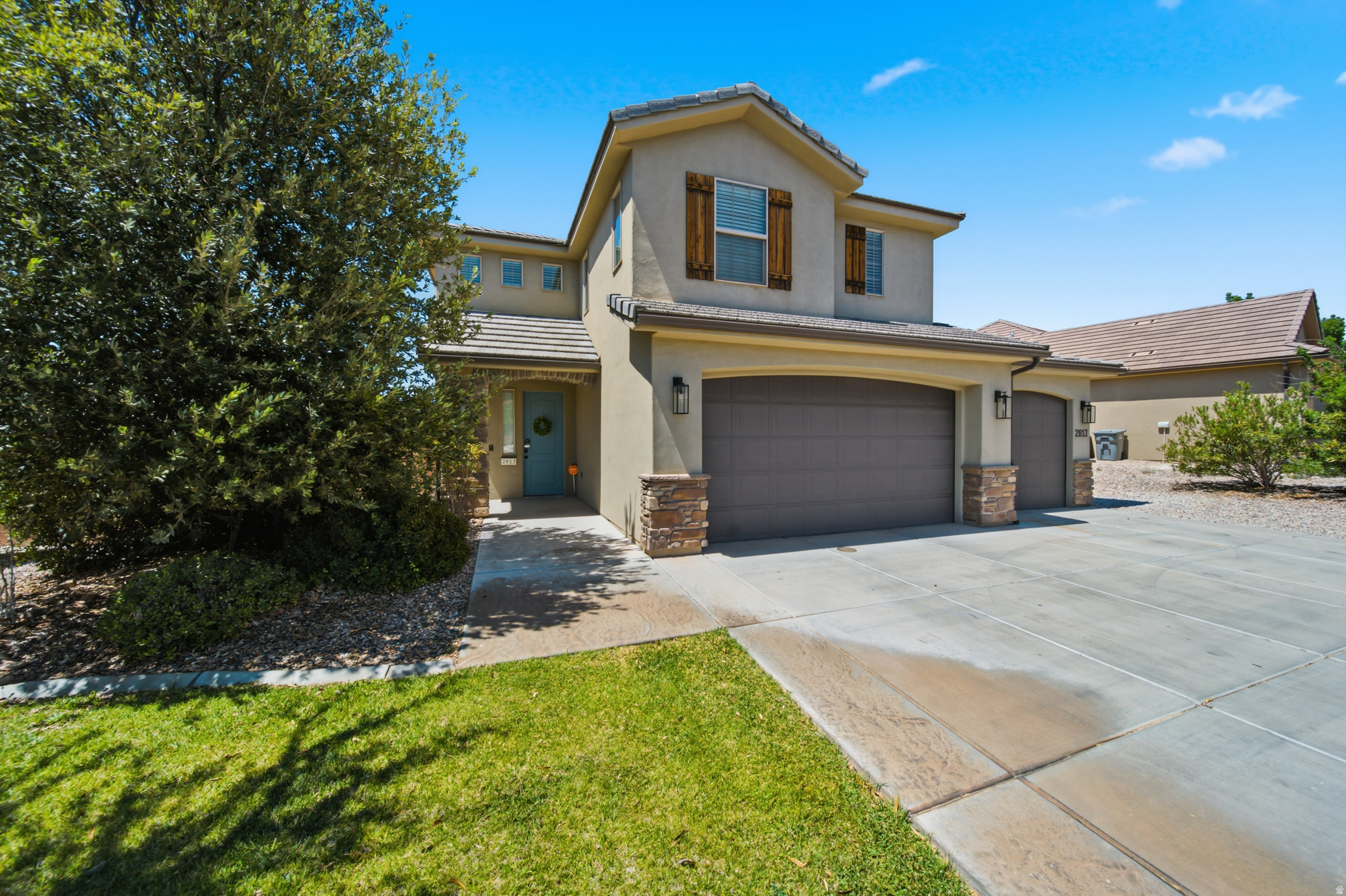 main property photo 11