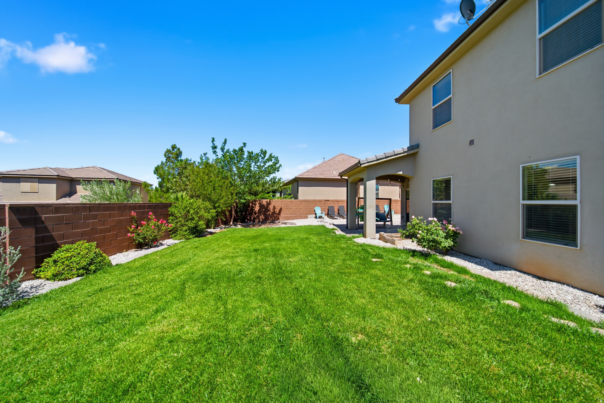 main property photo 50