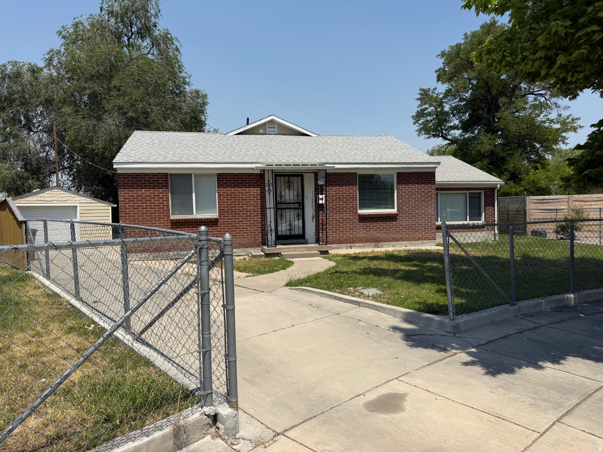 main property photo 22