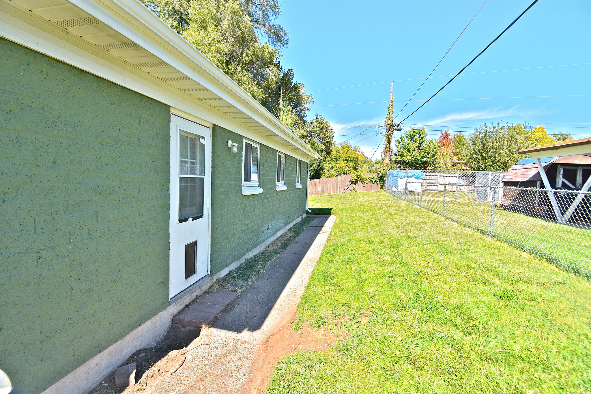 main property photo 20