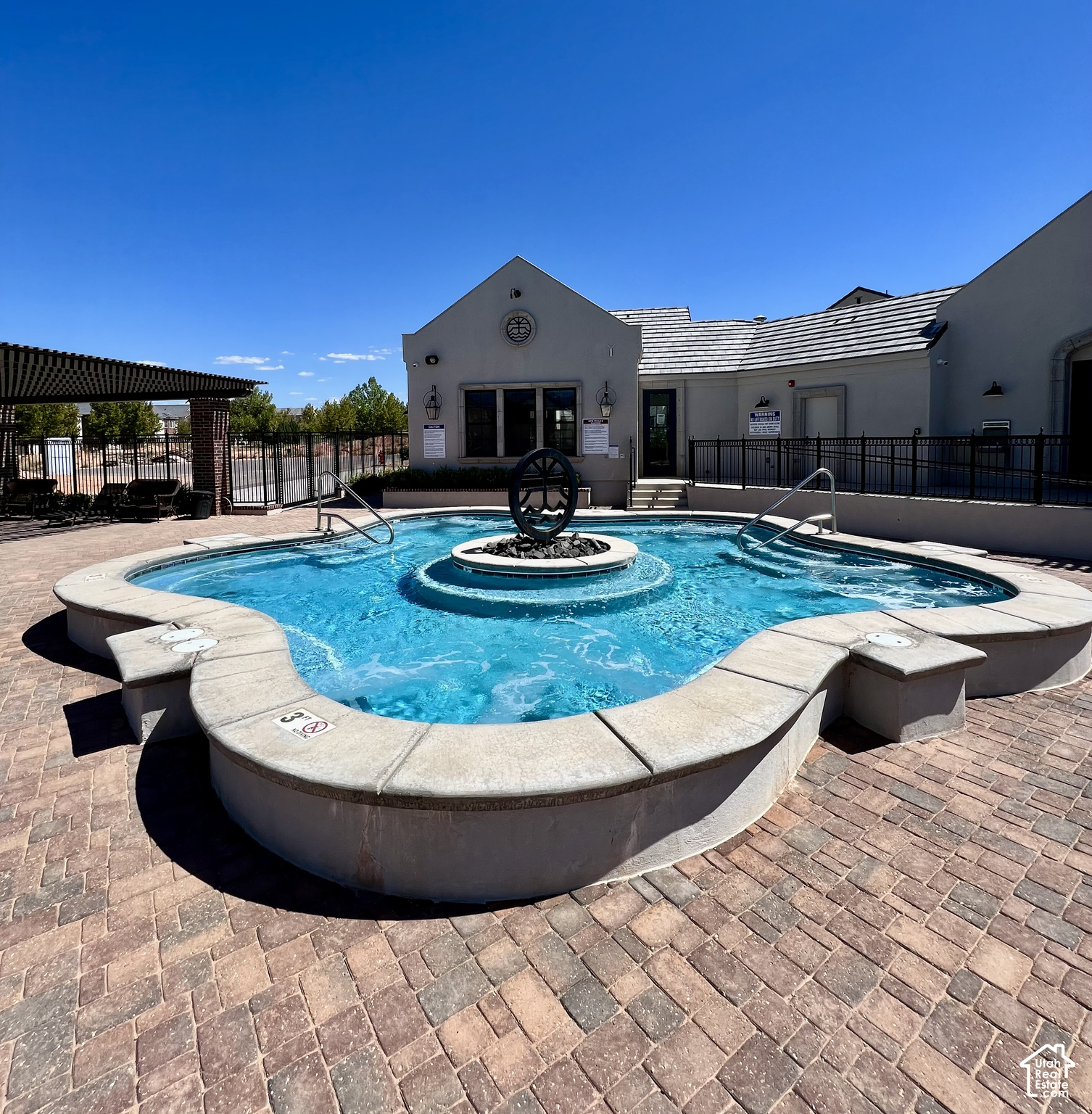 main property photo 46