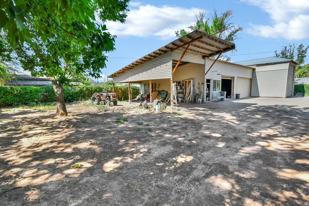 main property photo 25