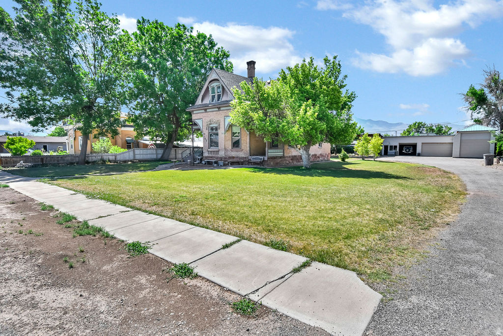main property photo 32