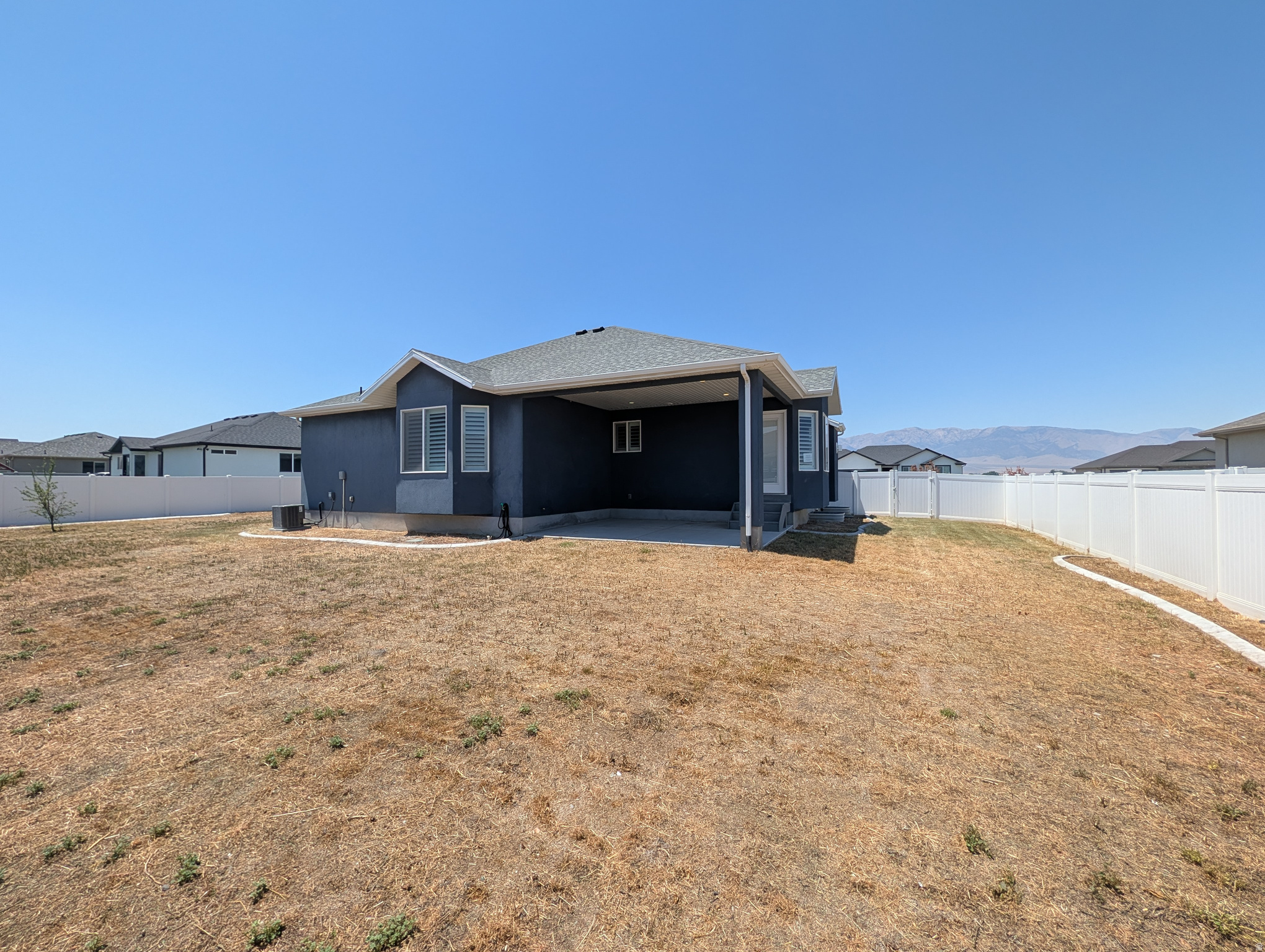 main property photo 40