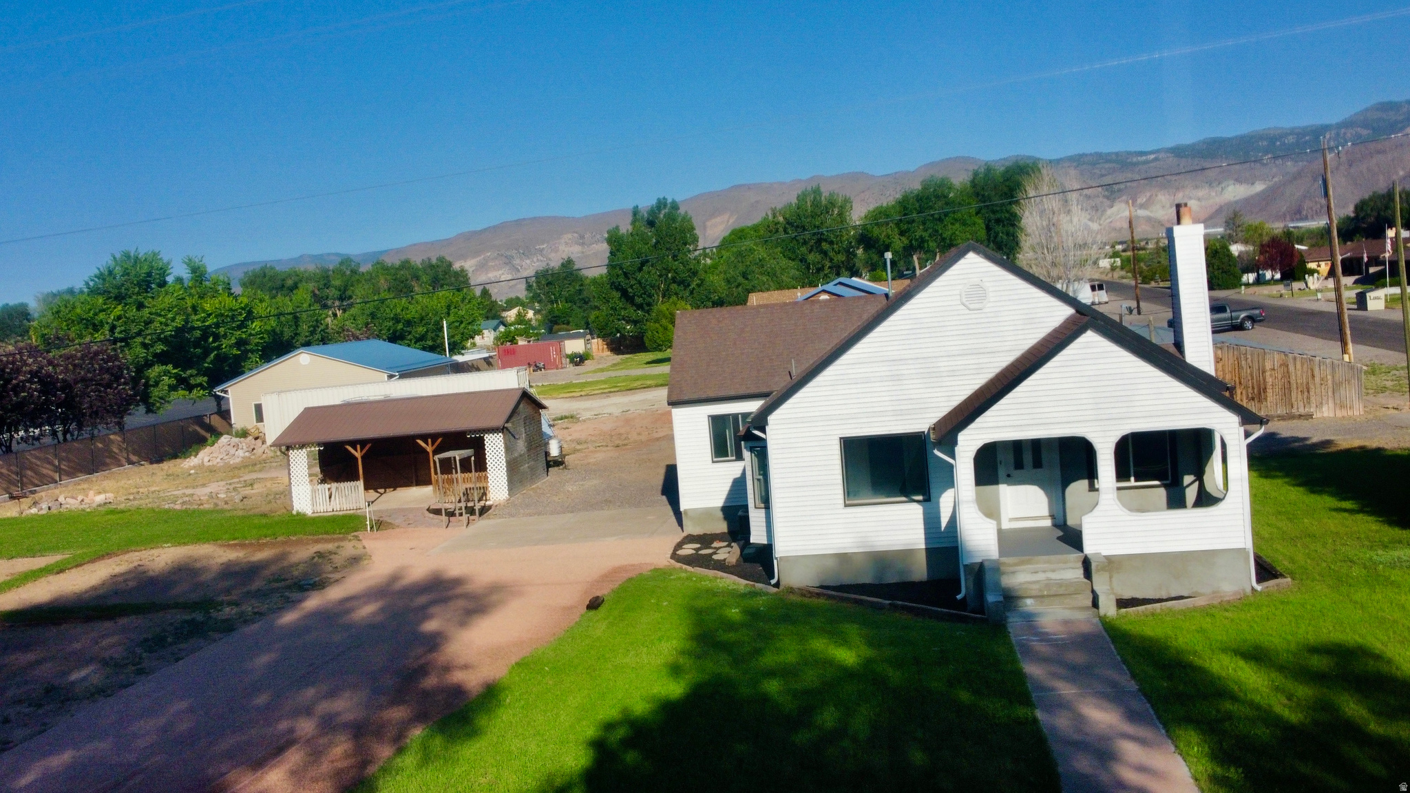 main property photo 33