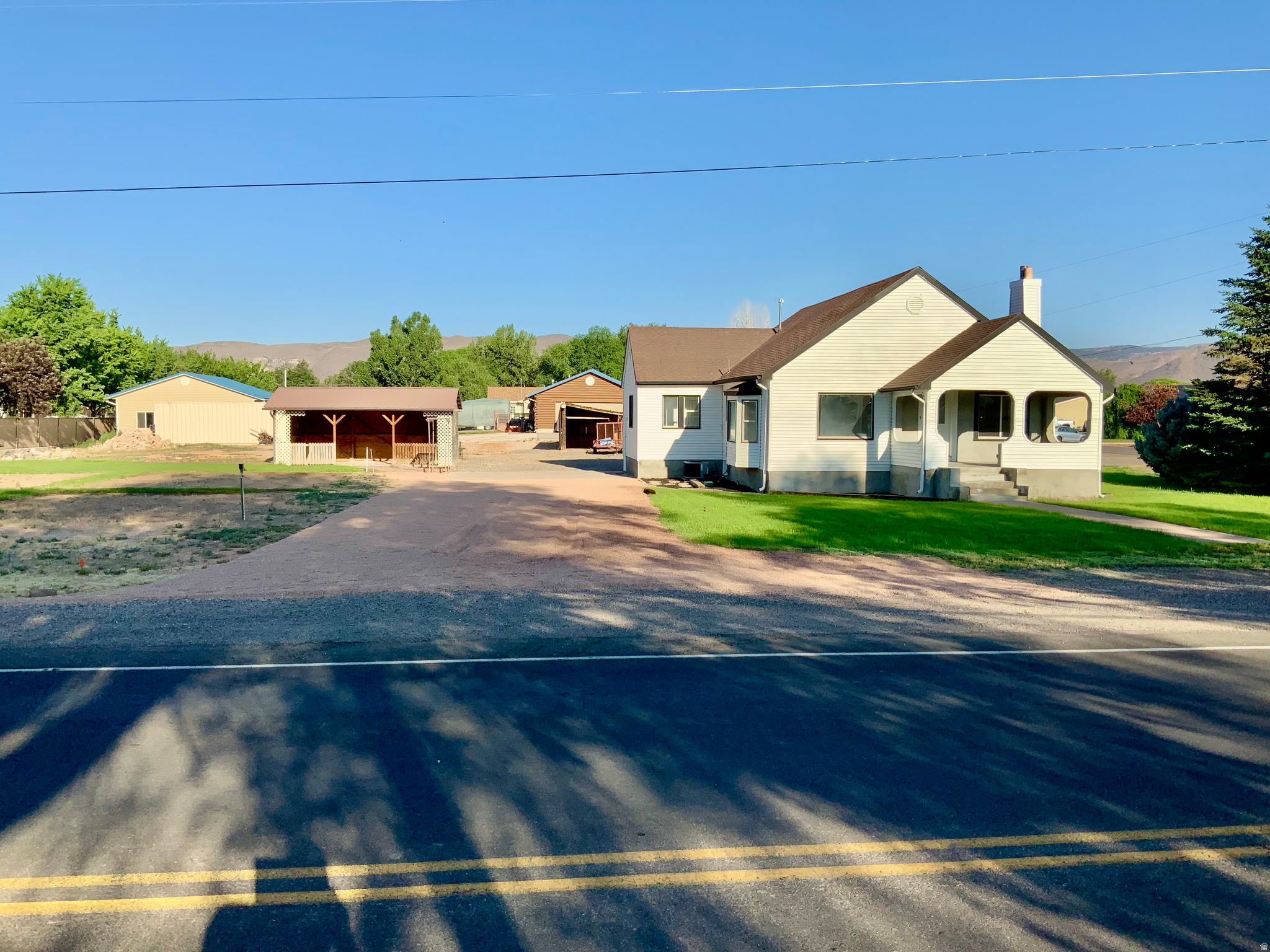 main property photo 37