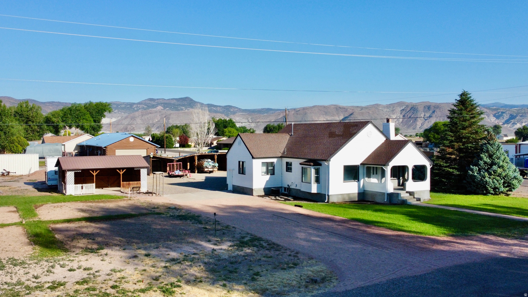 main property photo 39