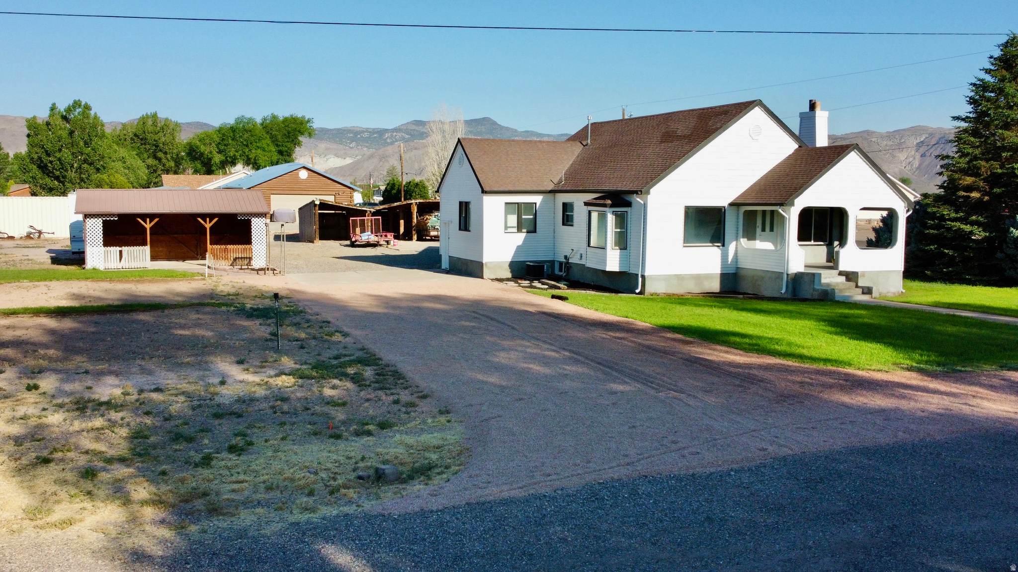 main property photo 43