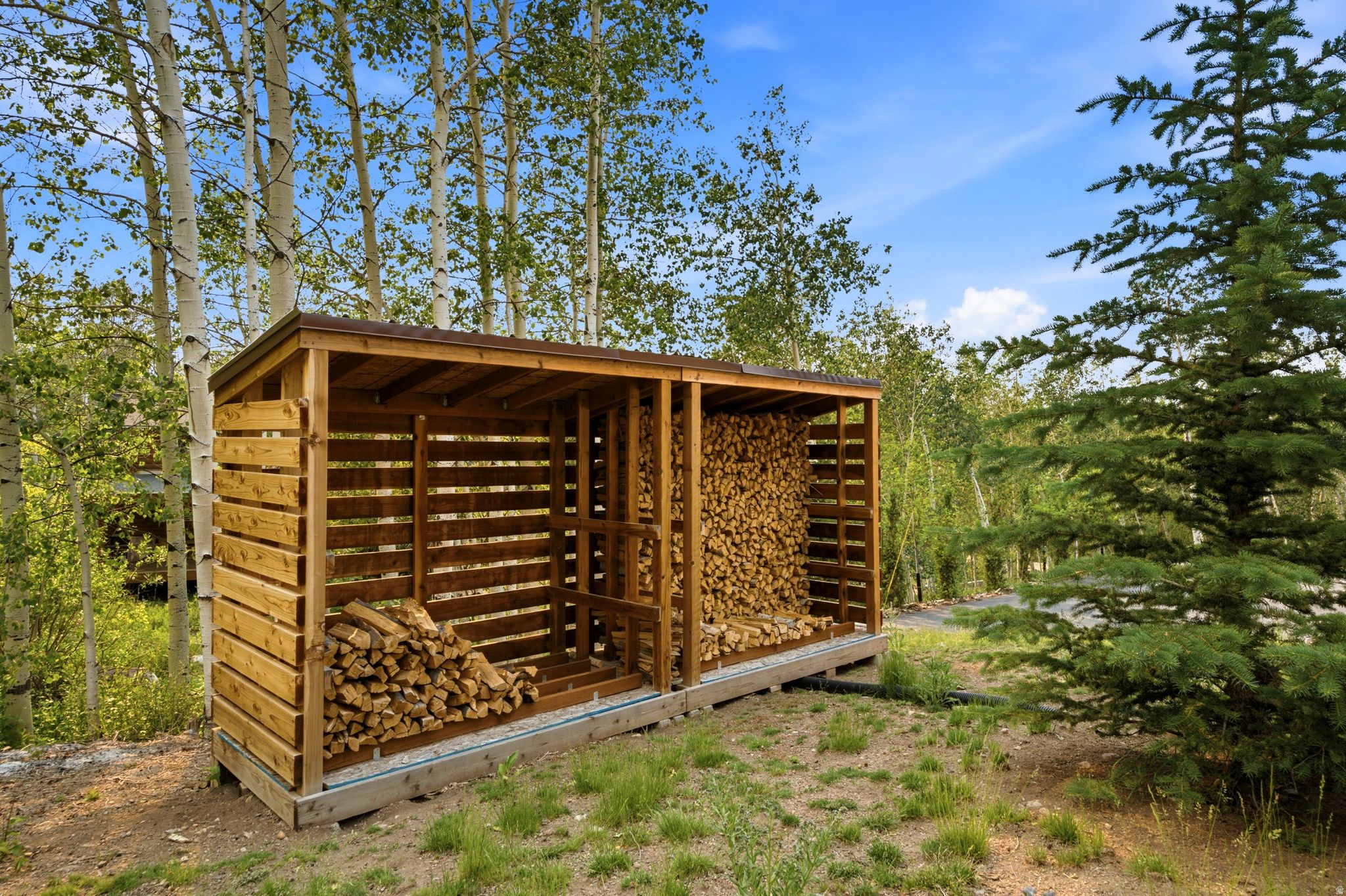main property photo 17