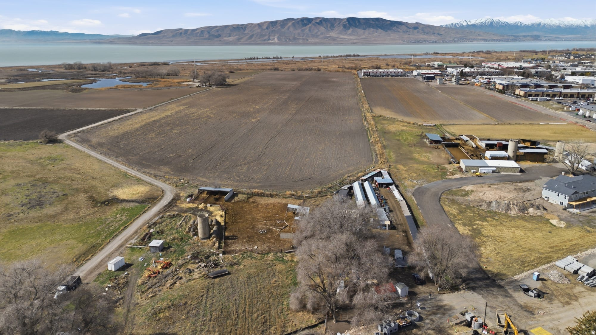 main property photo 13
