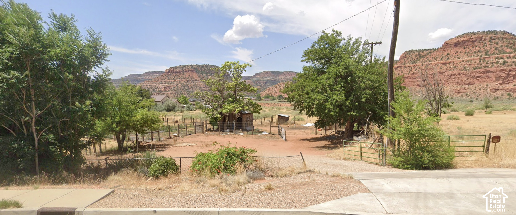 main property photo 11