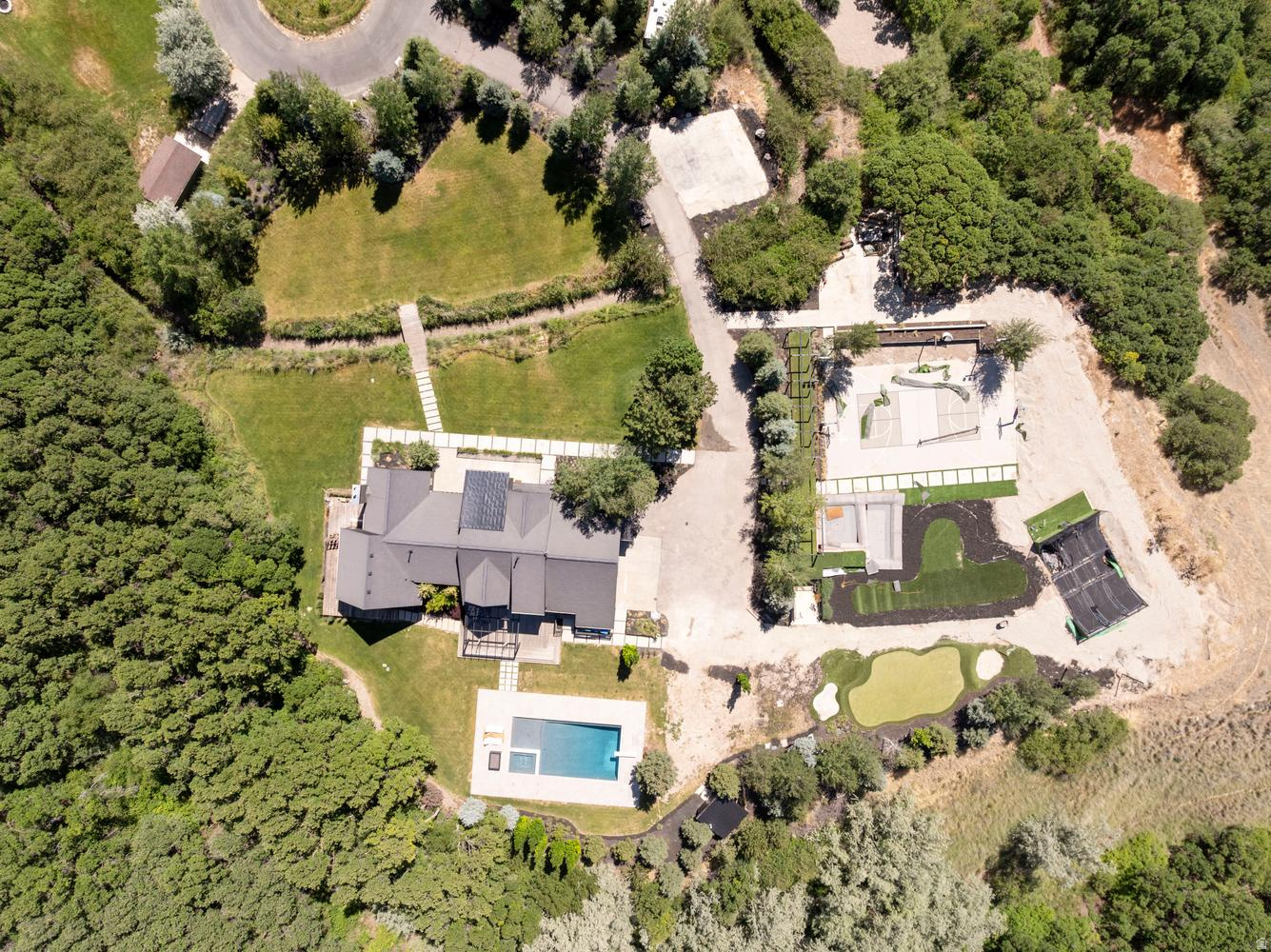 main property photo 21