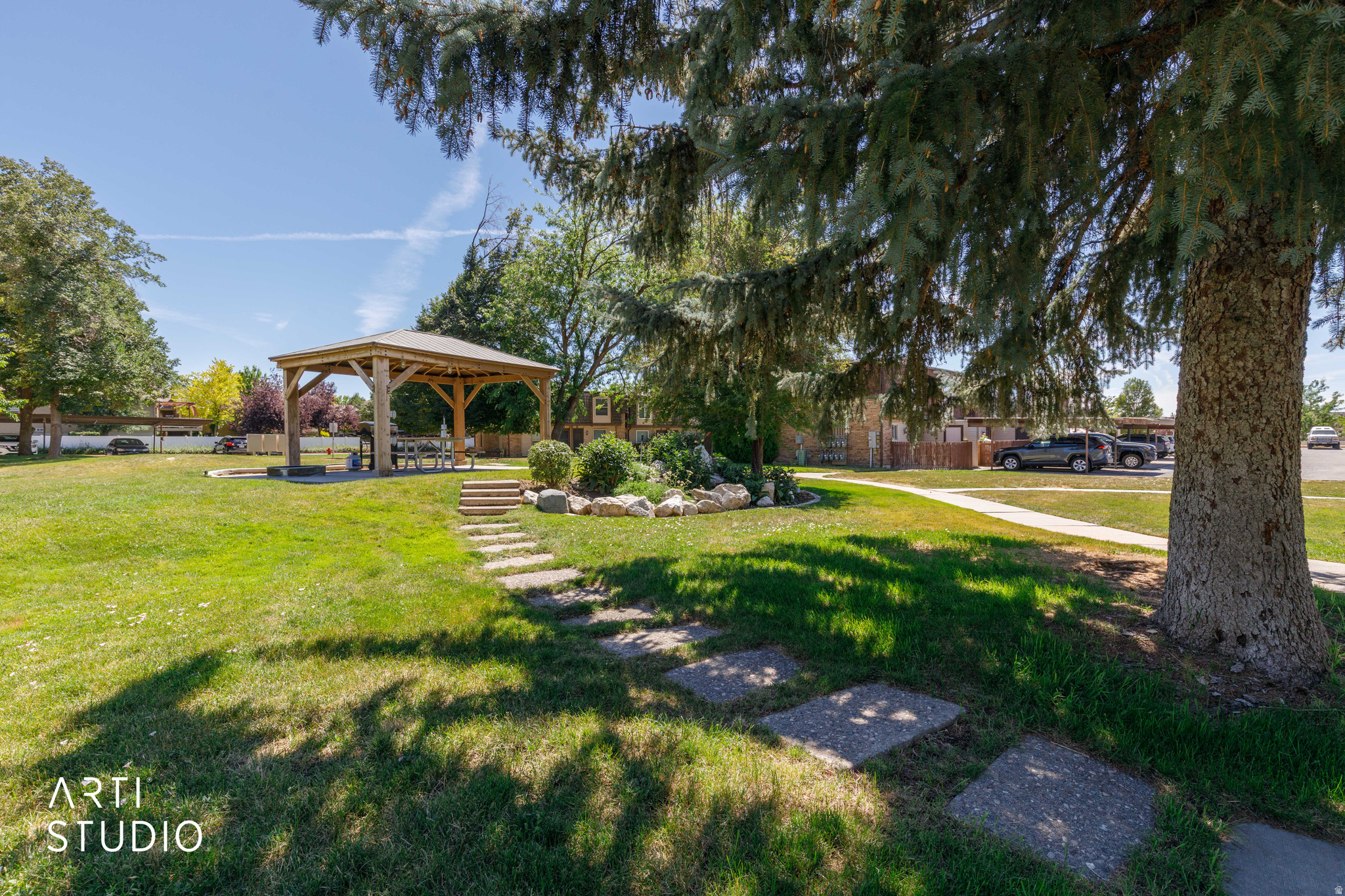main property photo 24