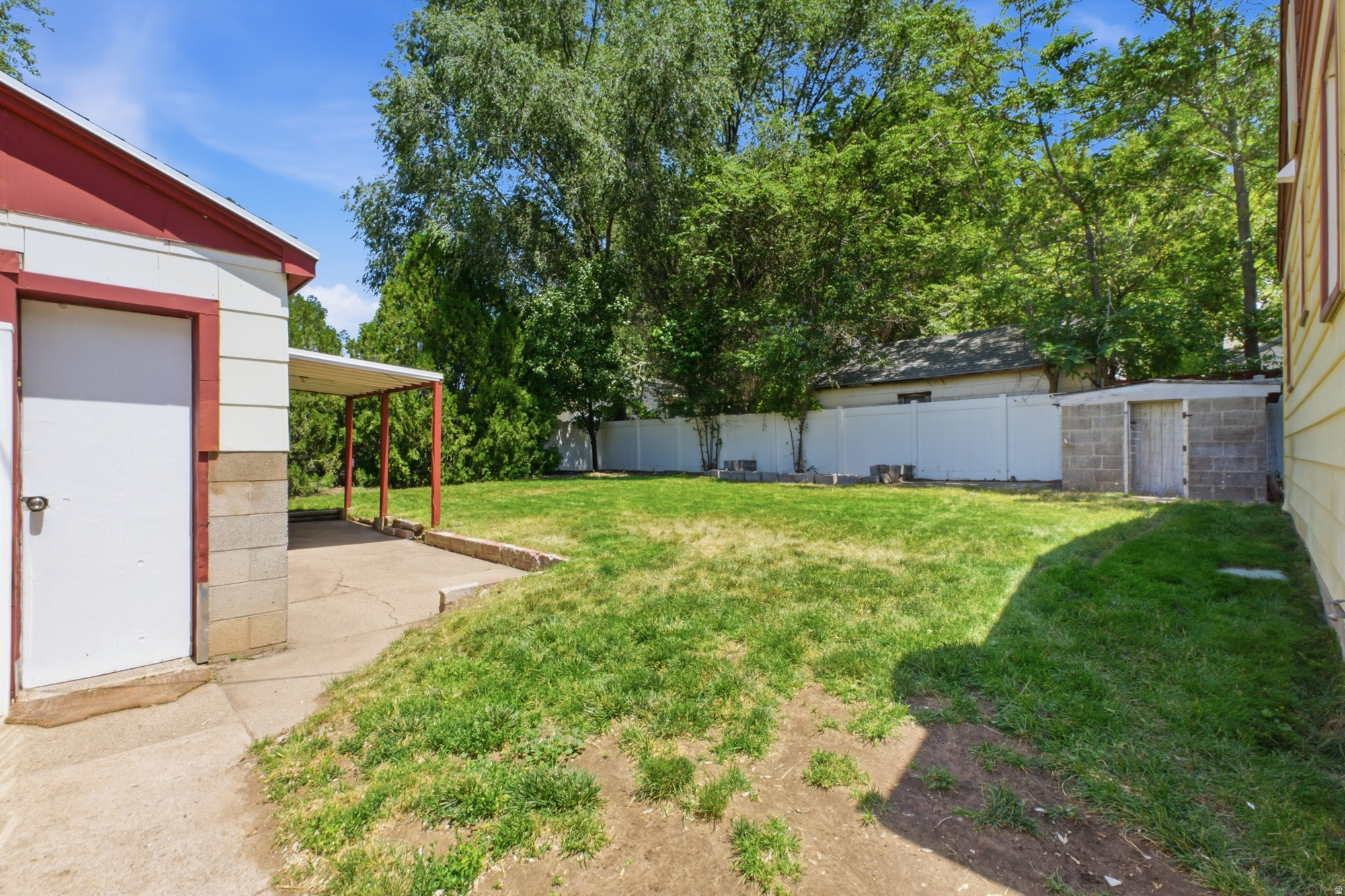main property photo 20