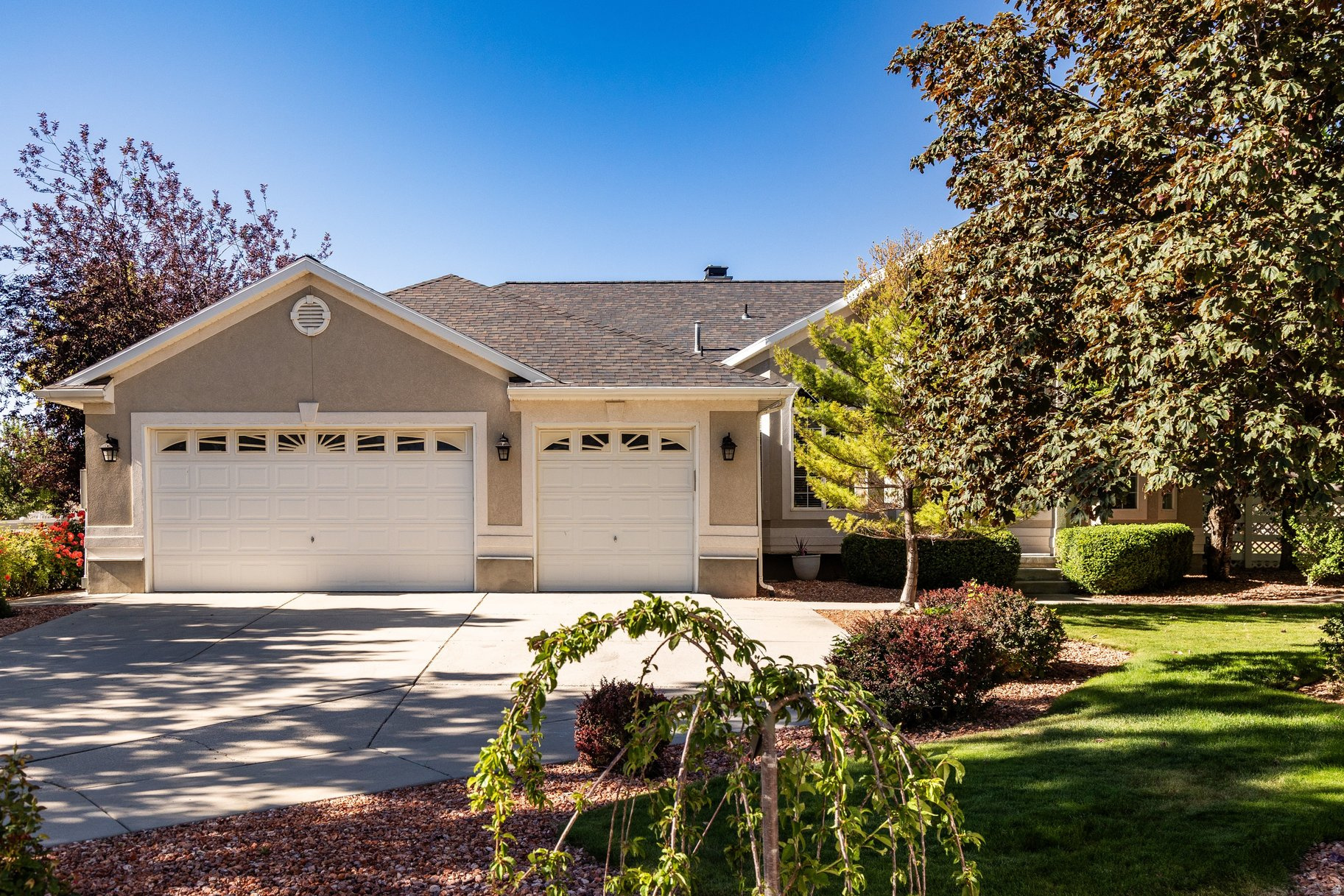 main property photo 74