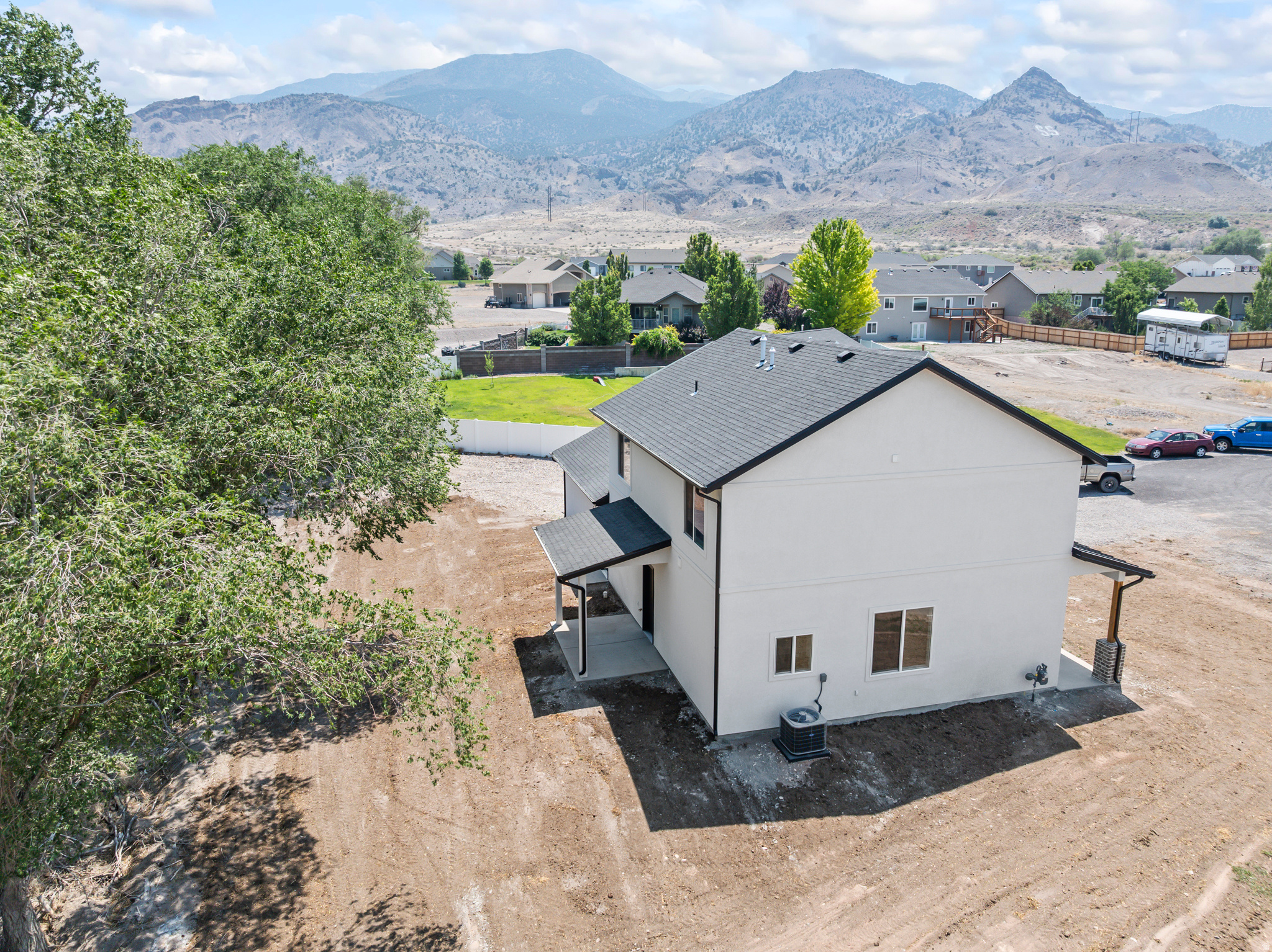 main property photo 50