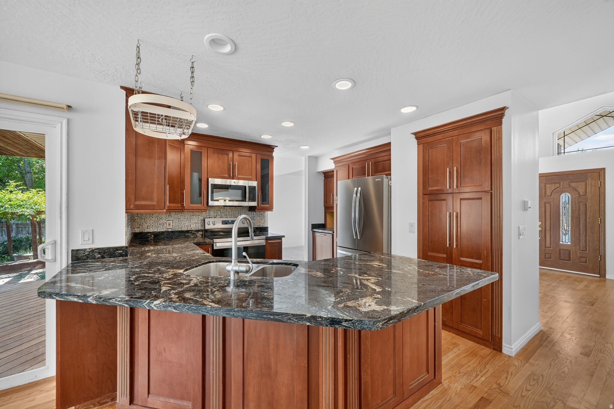 main property photo 5