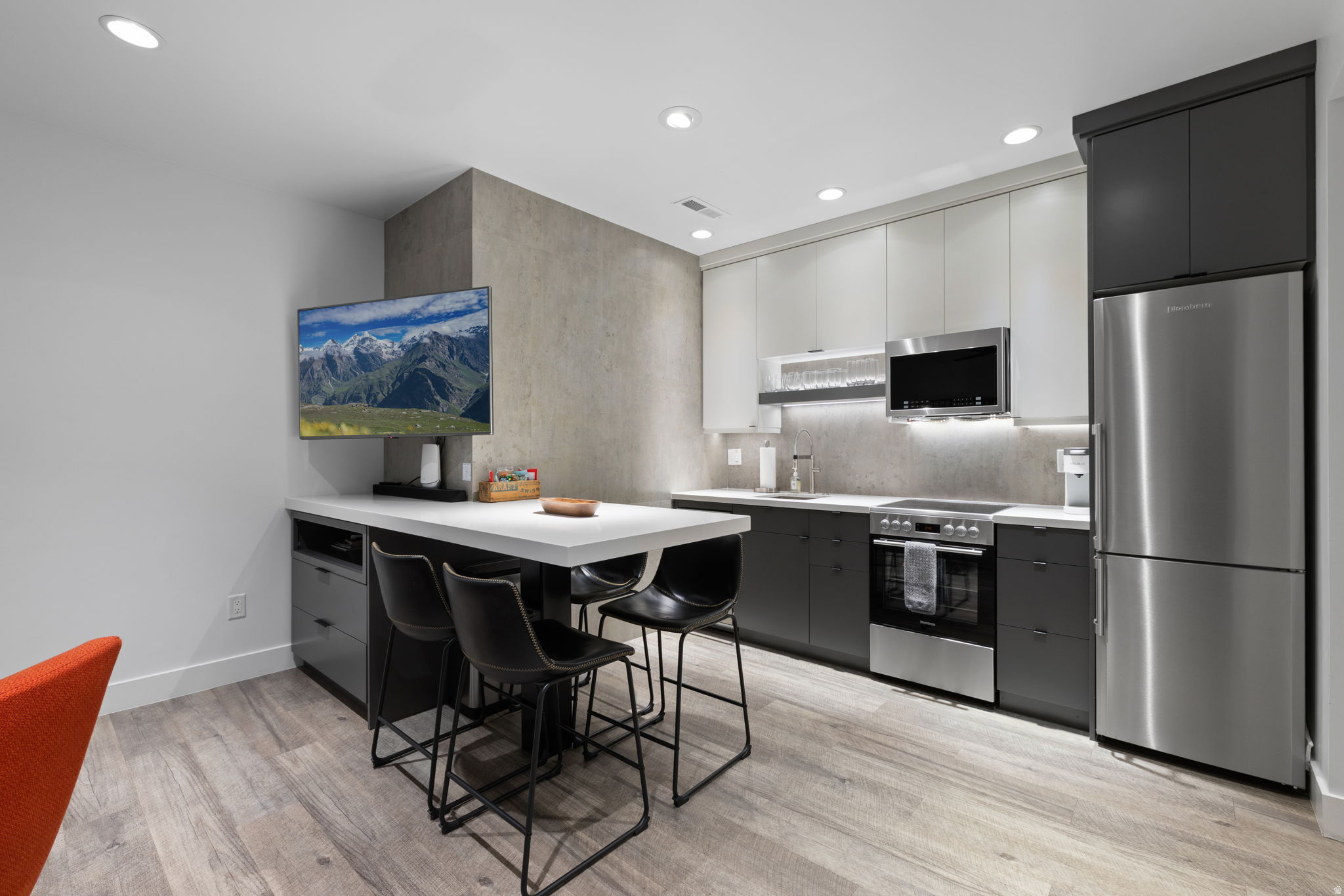 main property photo 70