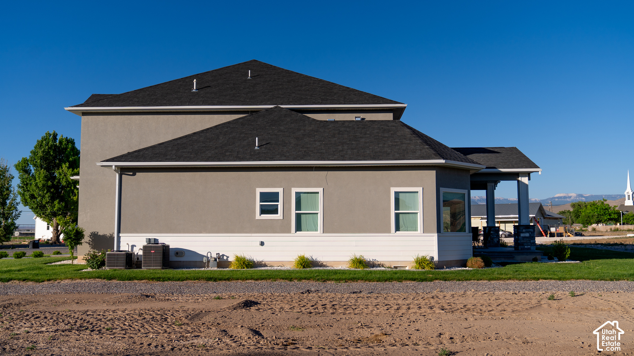 main property photo 80