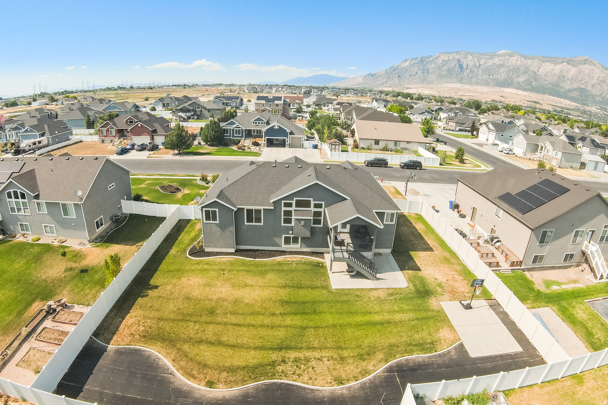main property photo 40