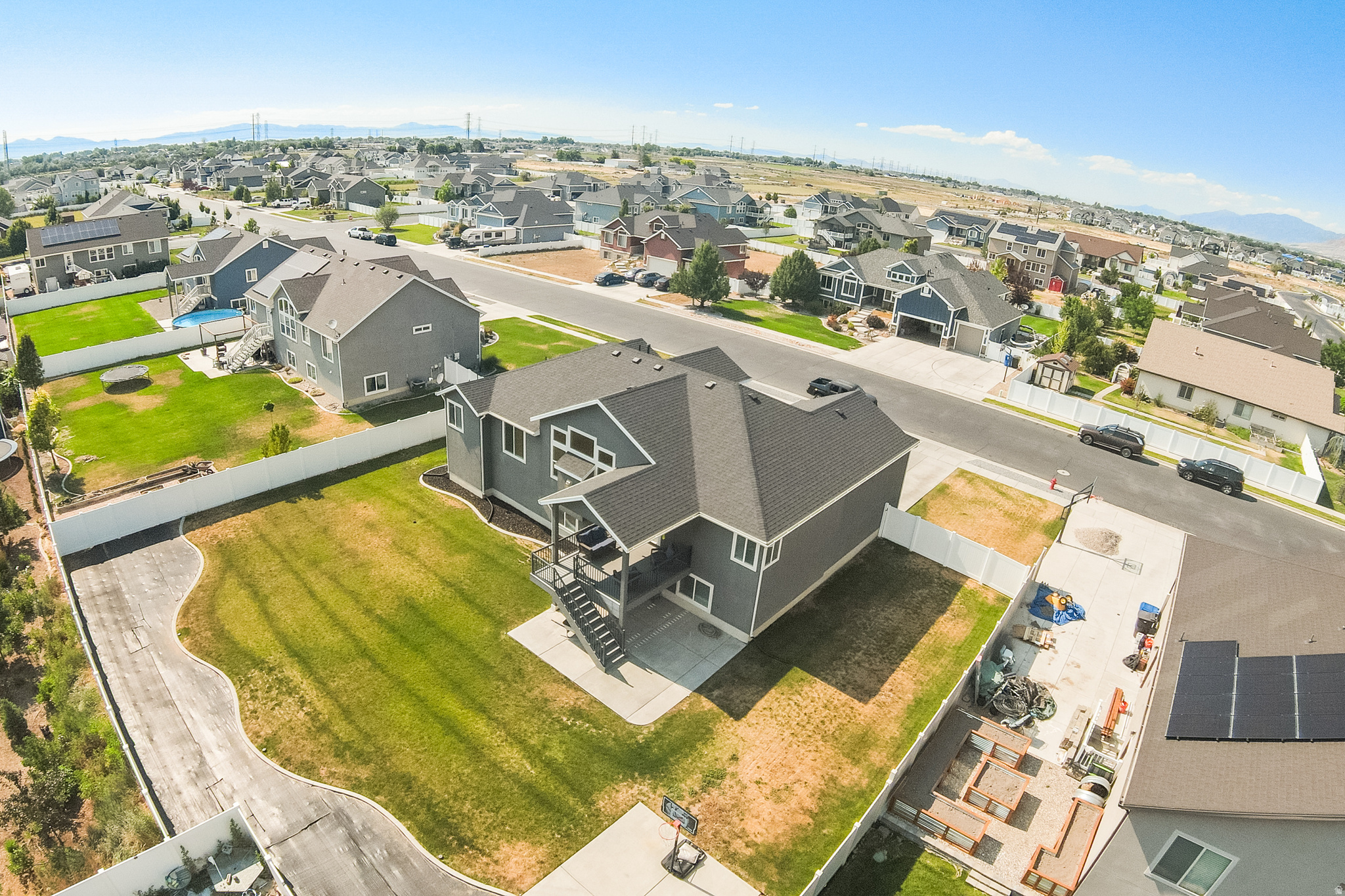 main property photo 41