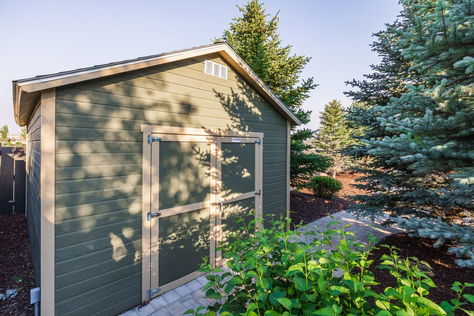 main property photo 45